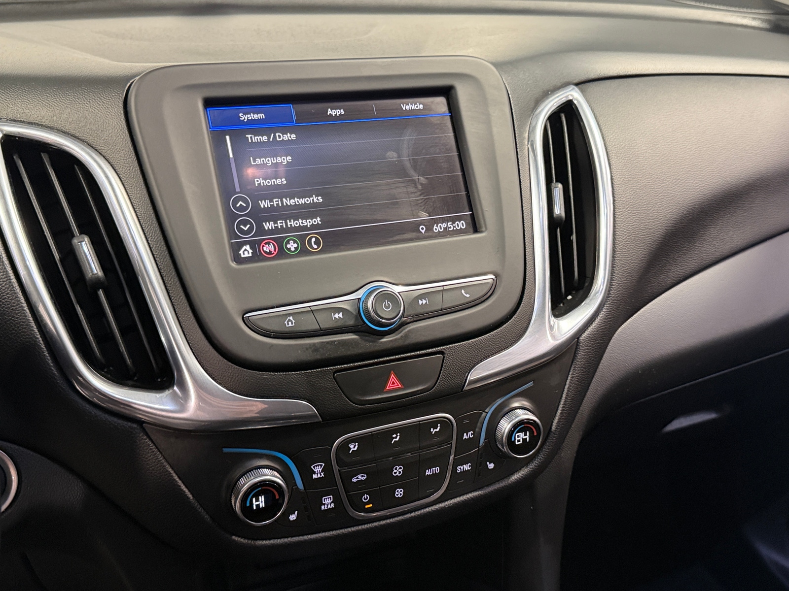 Thumbnail: 2020 Chevrolet Equinox - 4