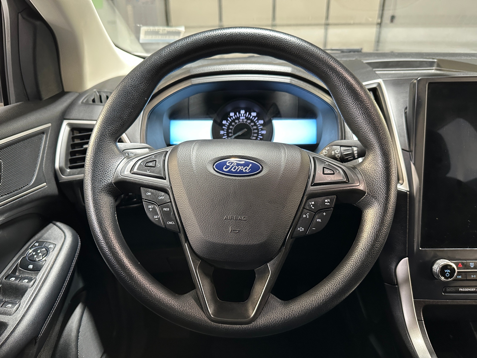 Thumbnail: 2023 Ford Edge - 4