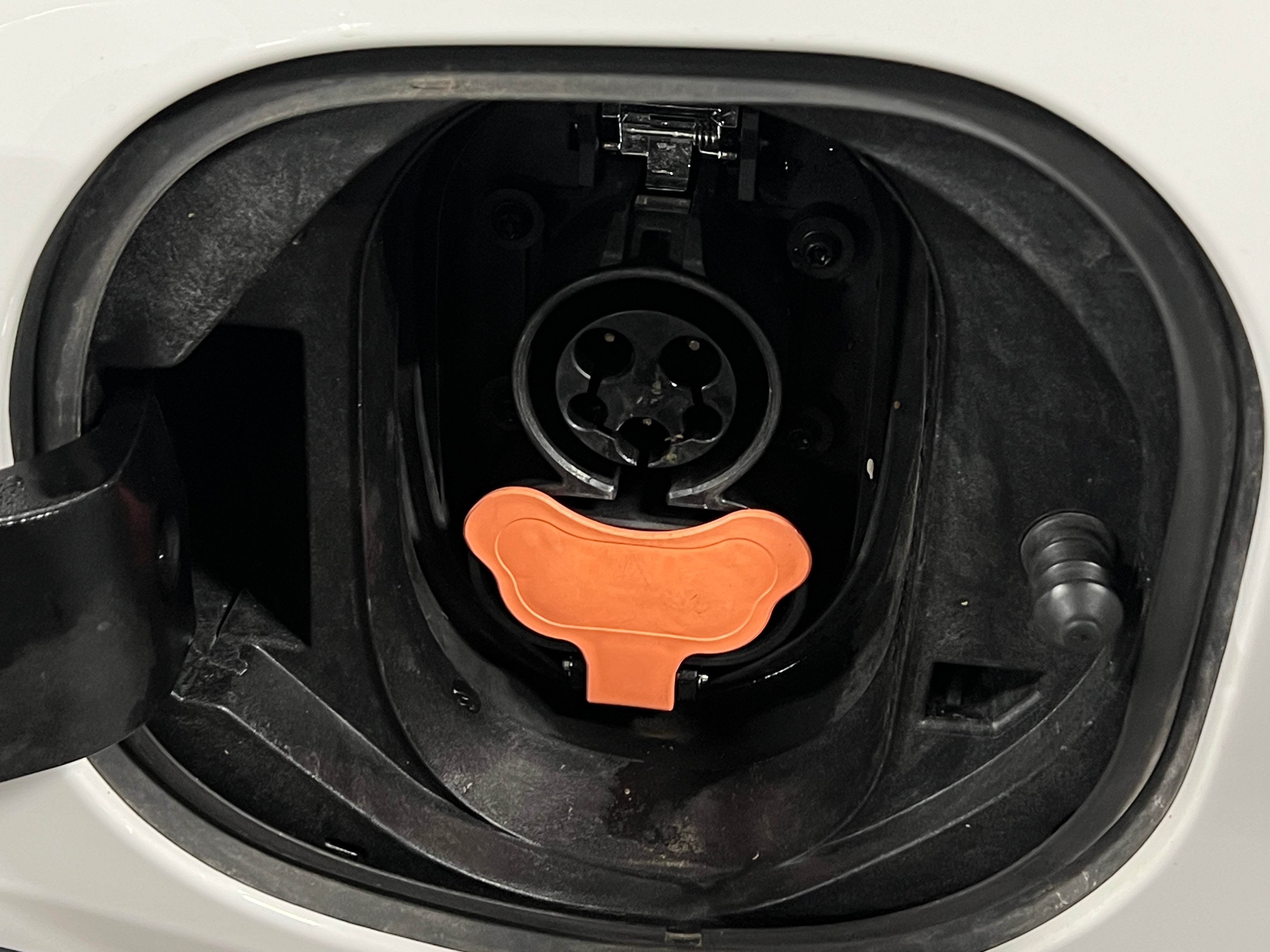 Used 2019 Chevrolet Bolt EV Premier with VIN 1G1FZ6S0XK4101860 for sale in Oak Creek, WI
