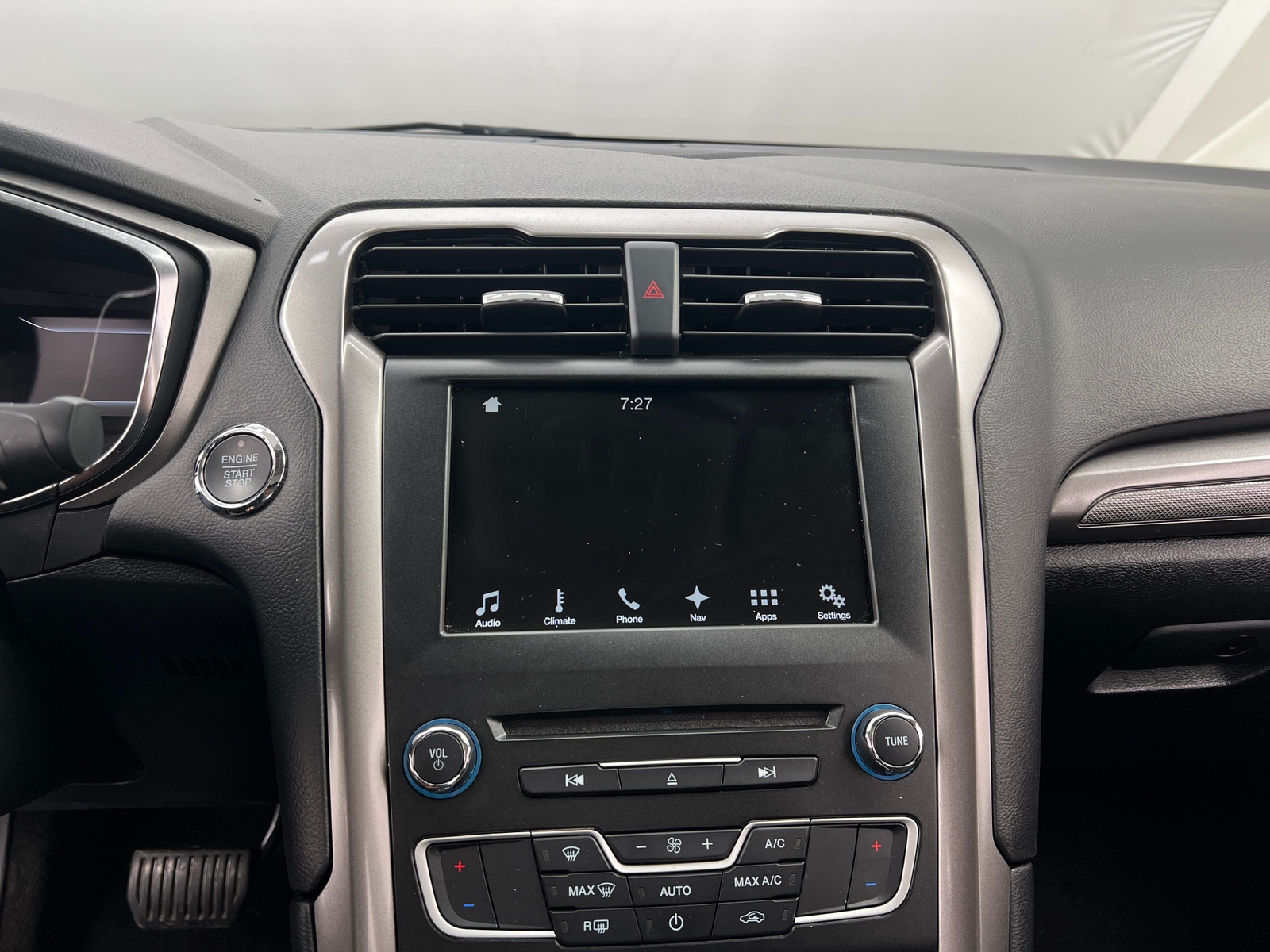 Thumbnail: 2017 Ford Fusion - 4