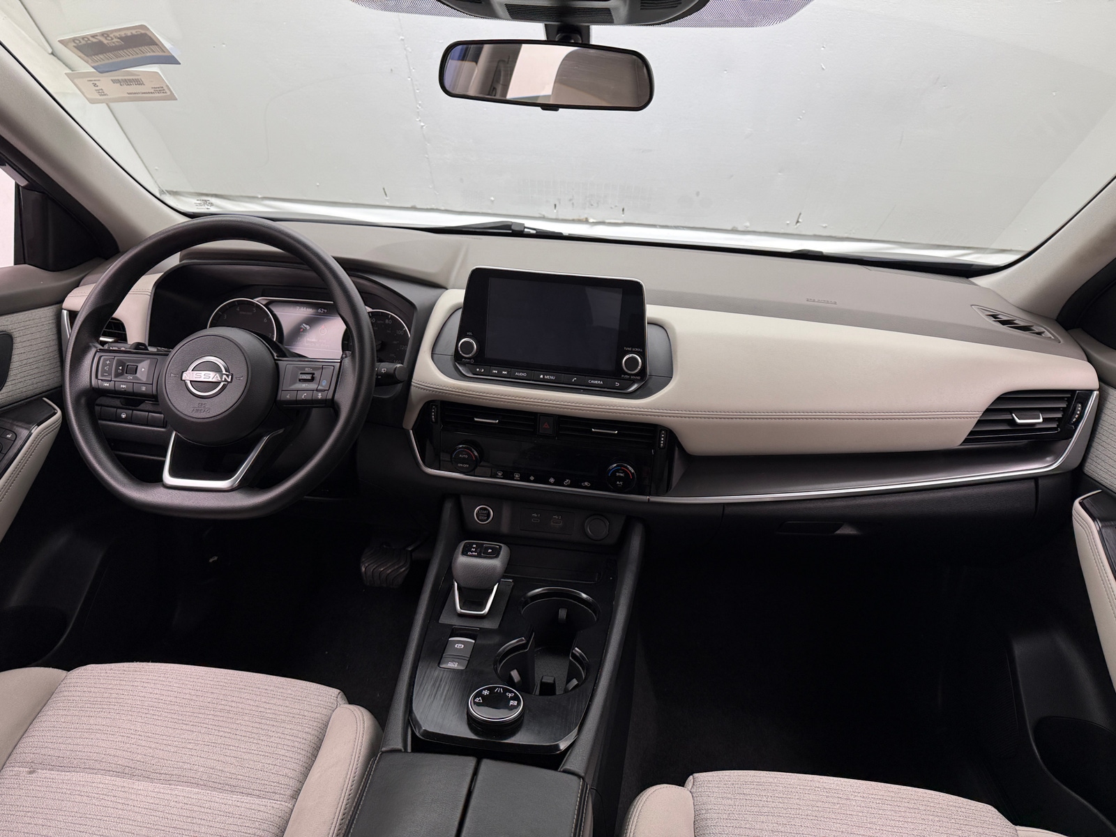 Thumbnail: 2022 Nissan Rogue - 3