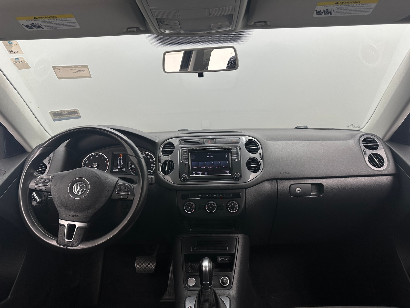 Thumbnail: 2018 Volkswagen Tiguan - 3