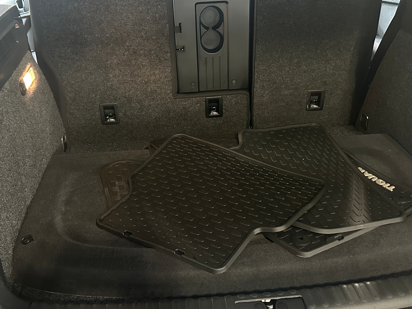 Thumbnail: 2018 Volkswagen Tiguan - 7