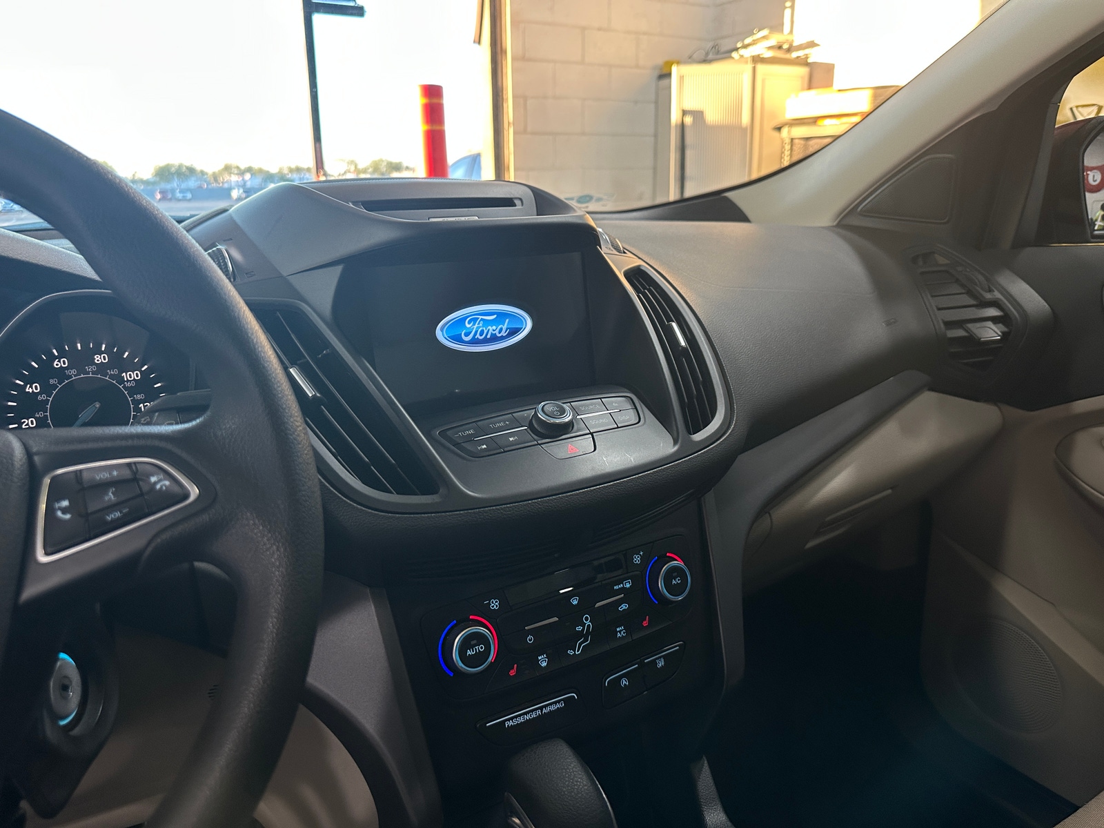 Thumbnail: 2018 Ford Escape - 4