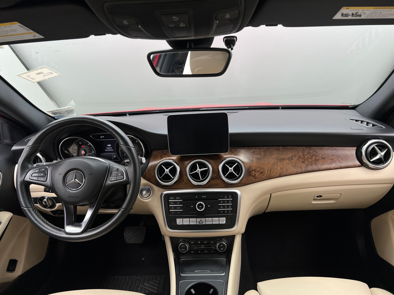 Thumbnail: 2020 Mercedes-Benz GLA - 3