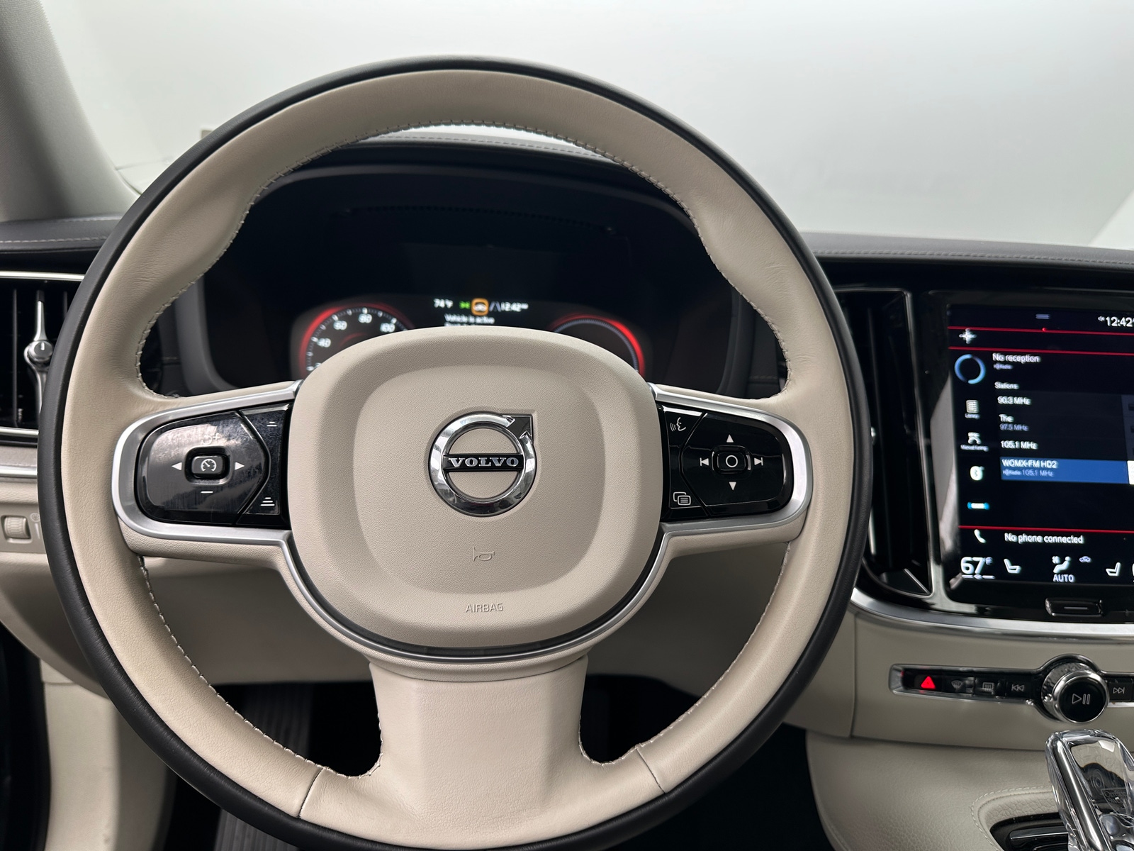 Thumbnail: 2022 Volvo S60 - 4