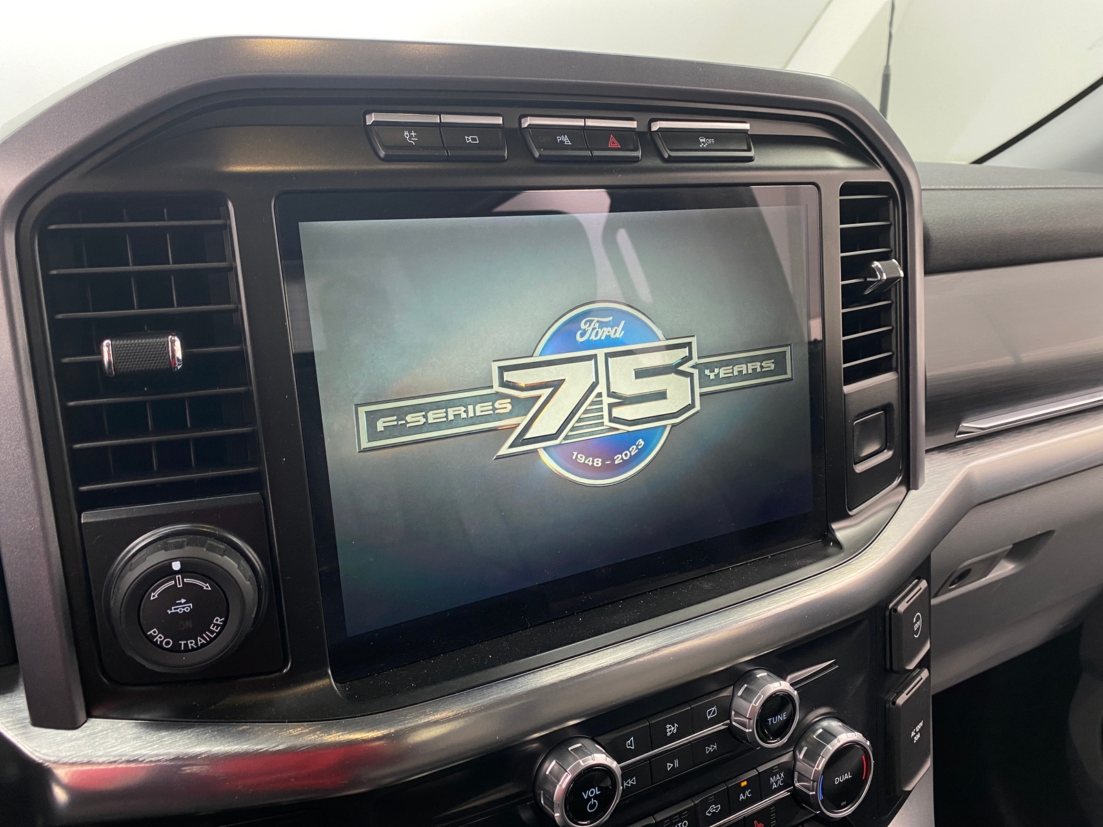 Thumbnail: 2023 Ford Econoline - 3