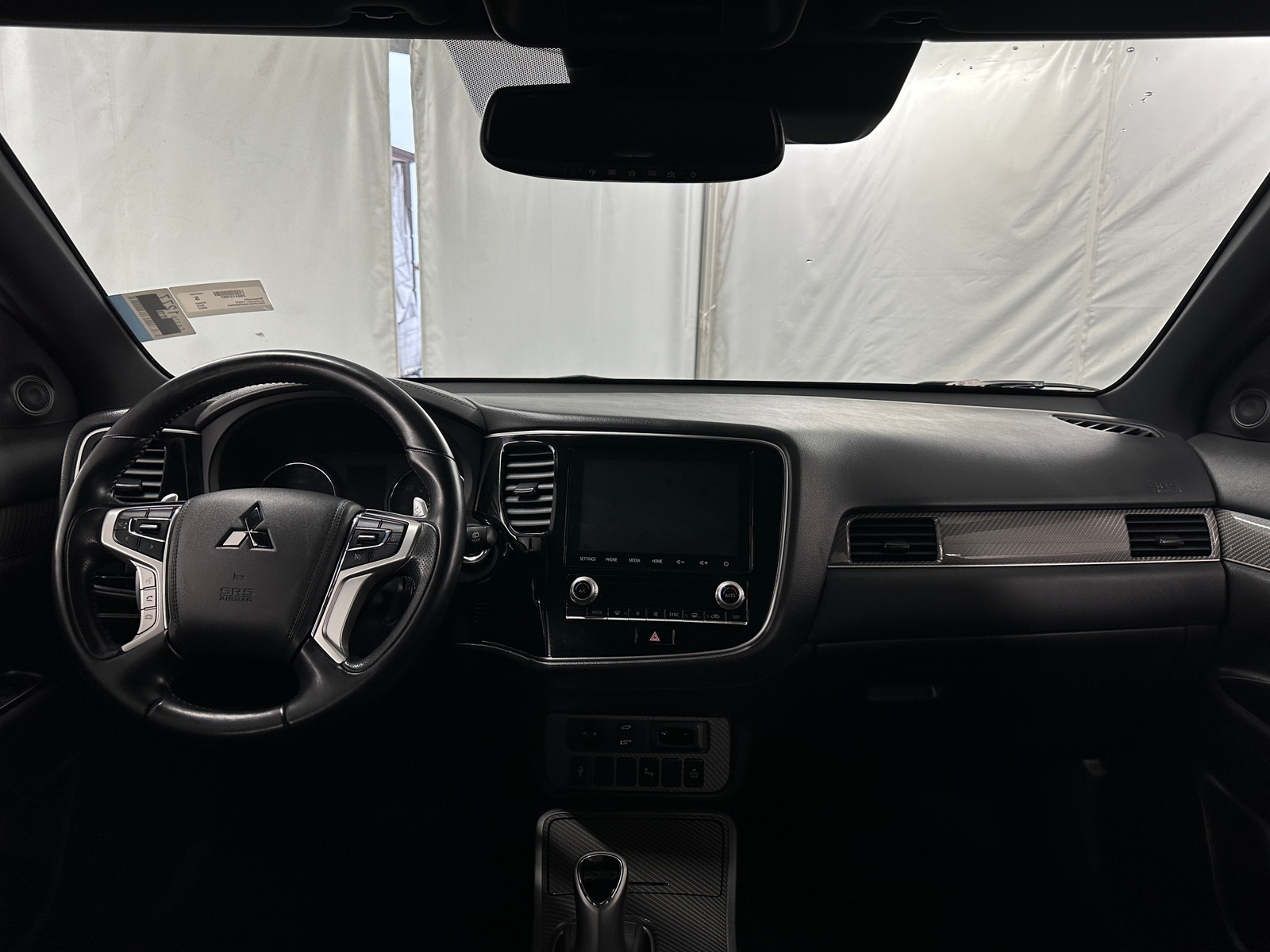 Thumbnail: 2022 Mitsubishi Outlander - 2