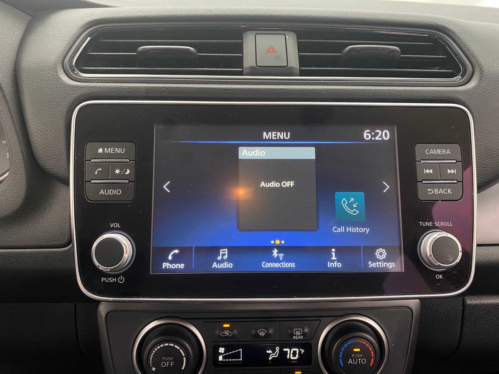 Thumbnail: 2023 Nissan Leaf - 4