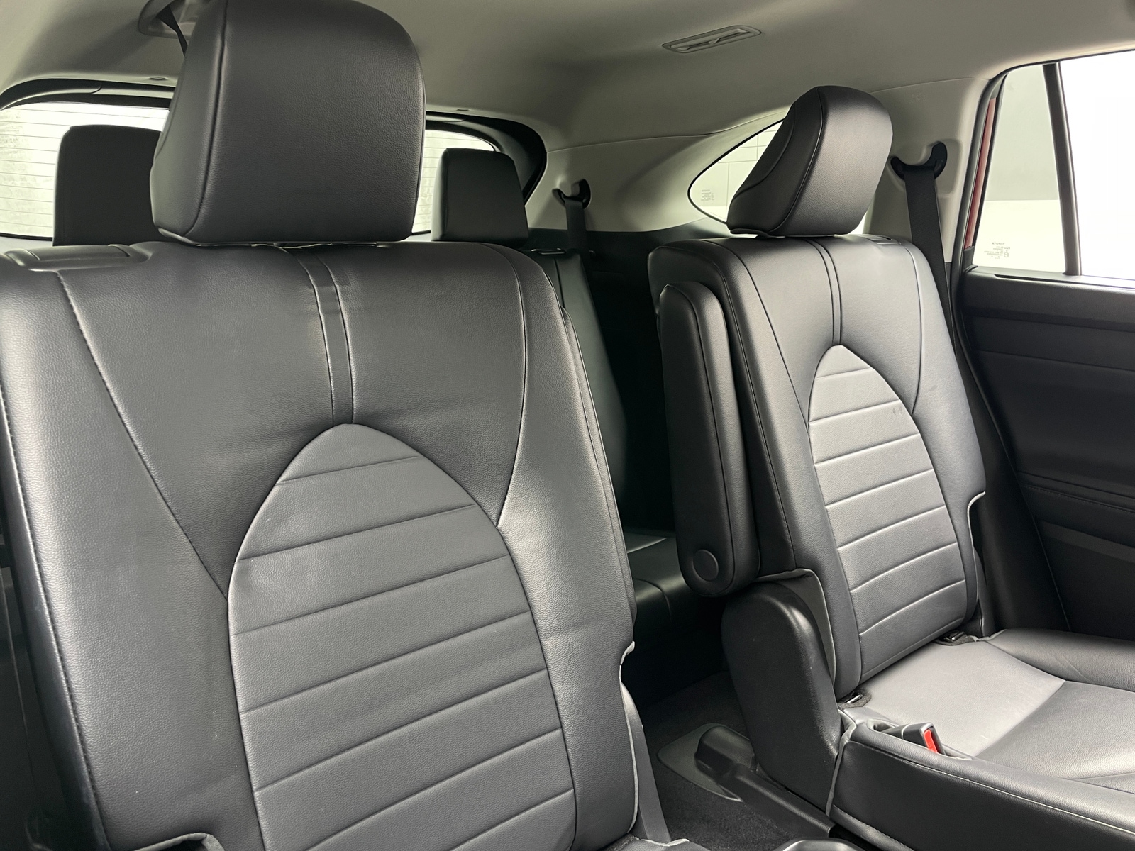 Thumbnail: 2022 Toyota Highlander - 6