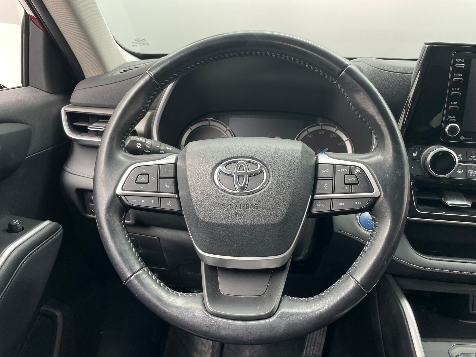 Thumbnail: 2022 Toyota Highlander - 5