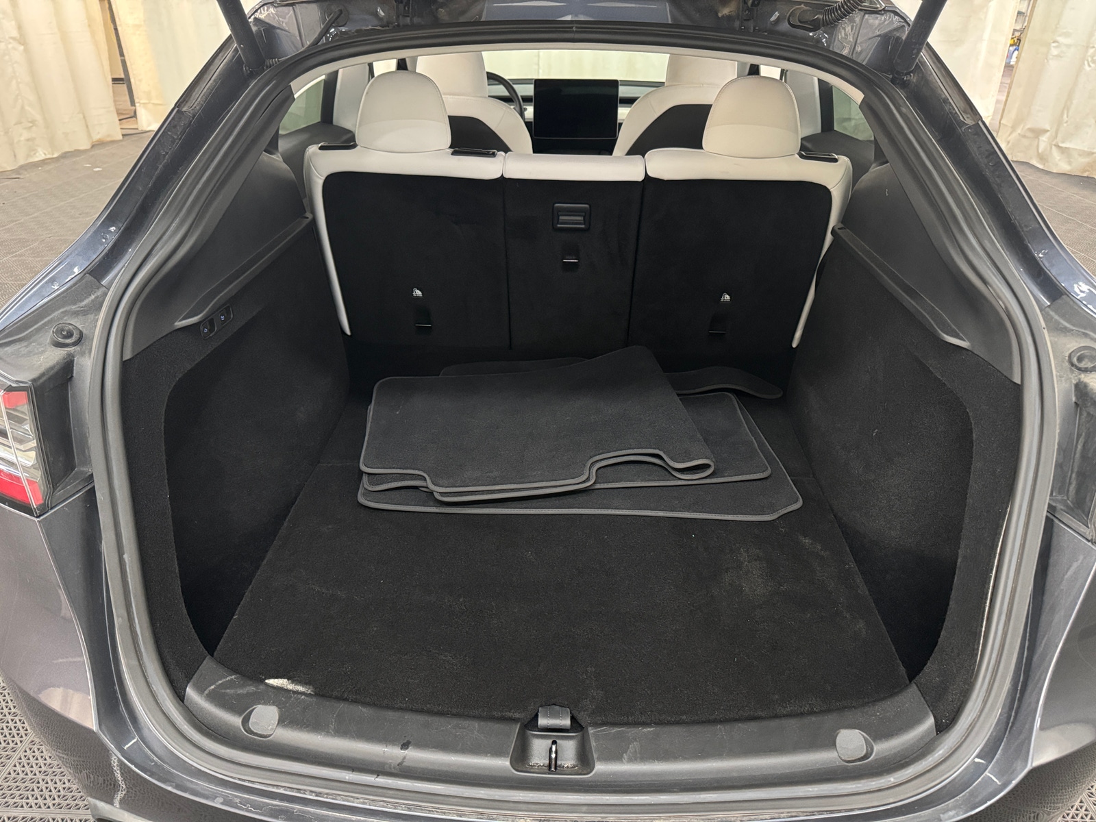 Thumbnail: 2023 Tesla Model Y - 6