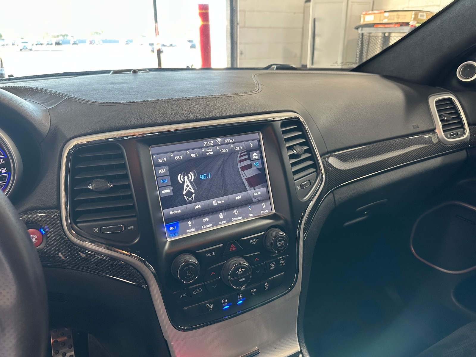 Thumbnail: 2018 Jeep Grand Cherokee - 4