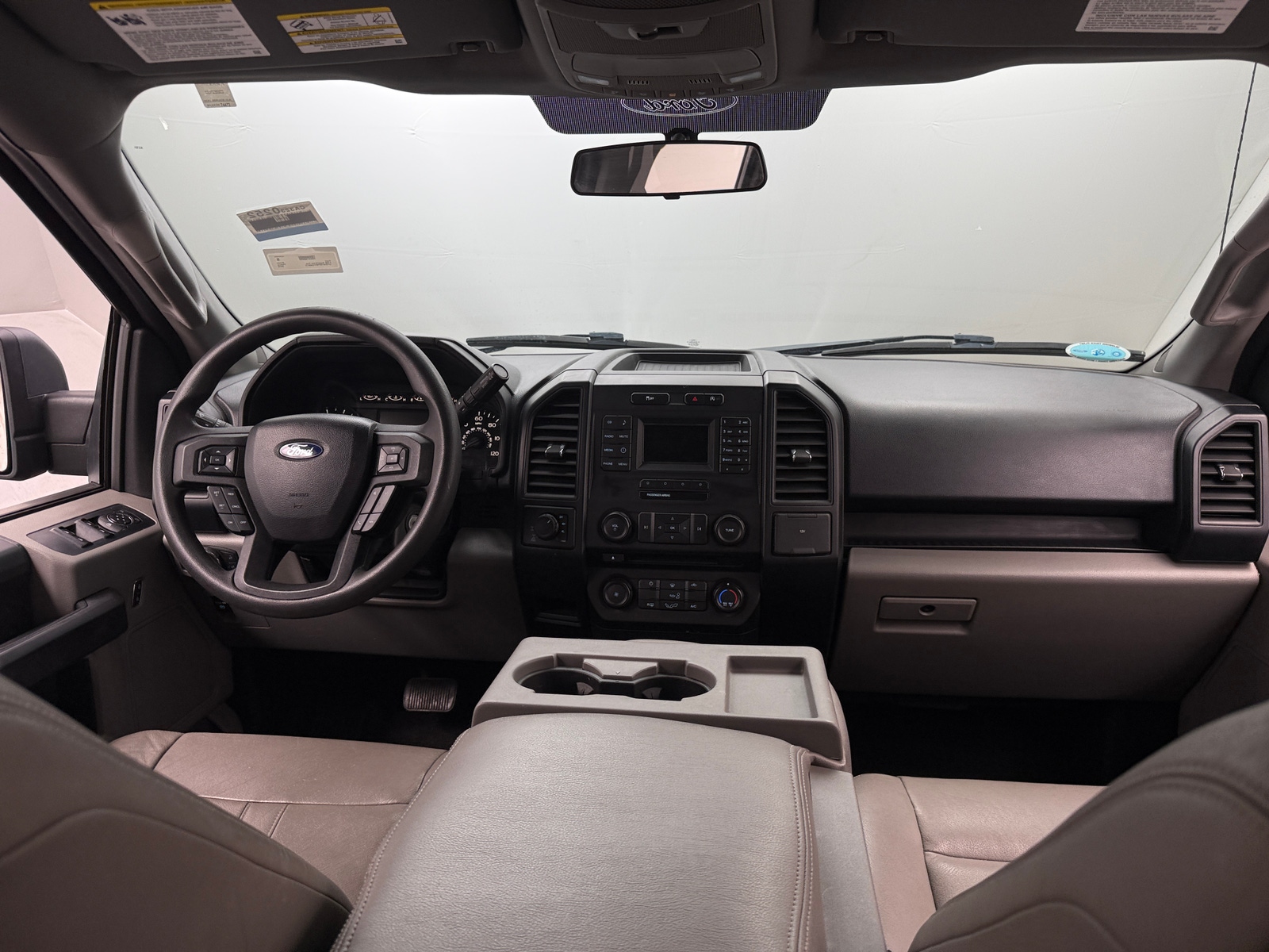 Thumbnail: 2015 Ford Econoline - 3