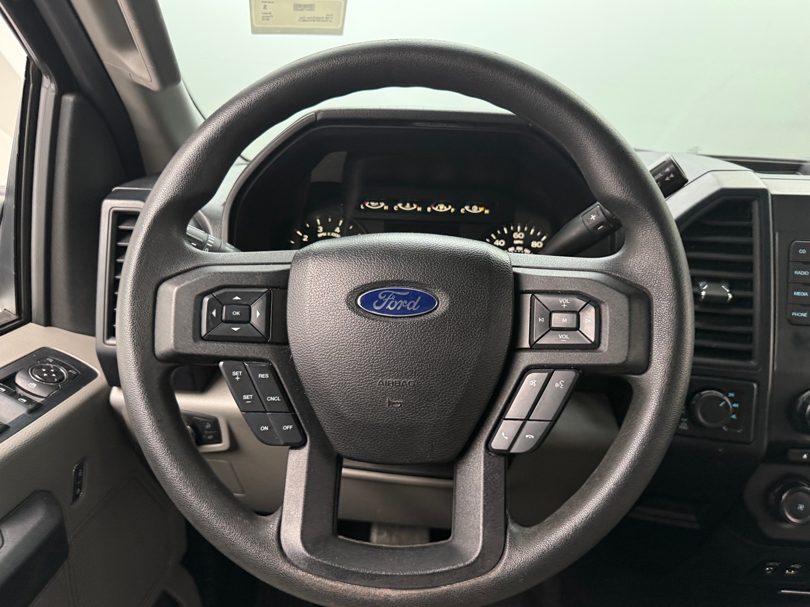 Thumbnail: 2015 Ford Econoline - 5