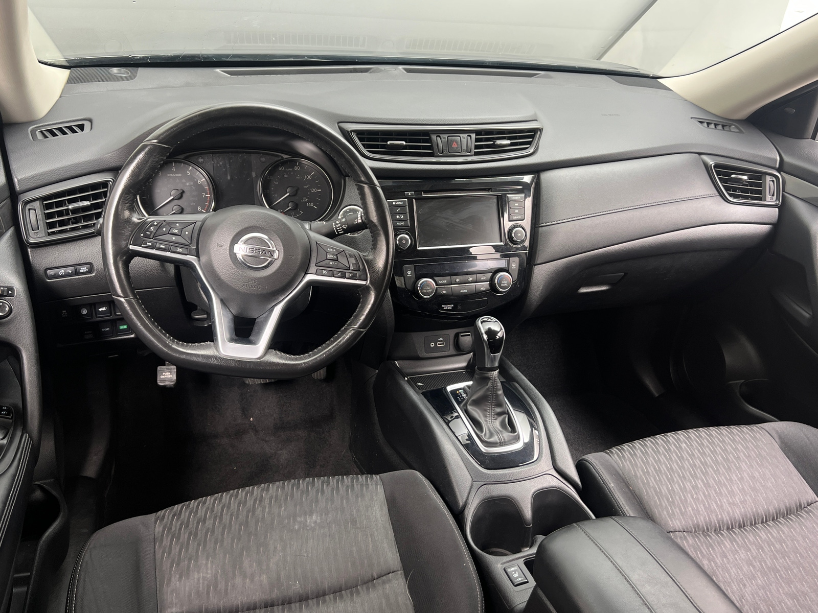 Thumbnail: 2019 Nissan Rogue - 3