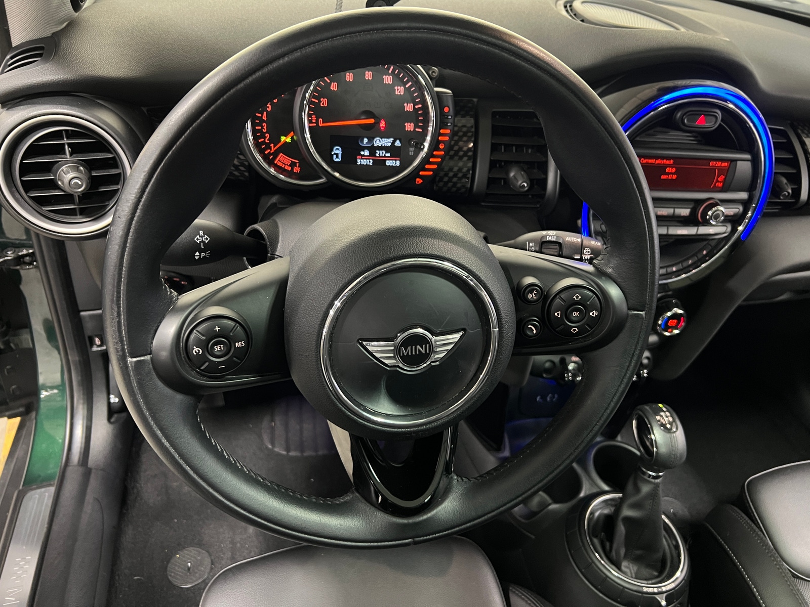 Thumbnail: 2015 MINI Cooper Hardtop - 4