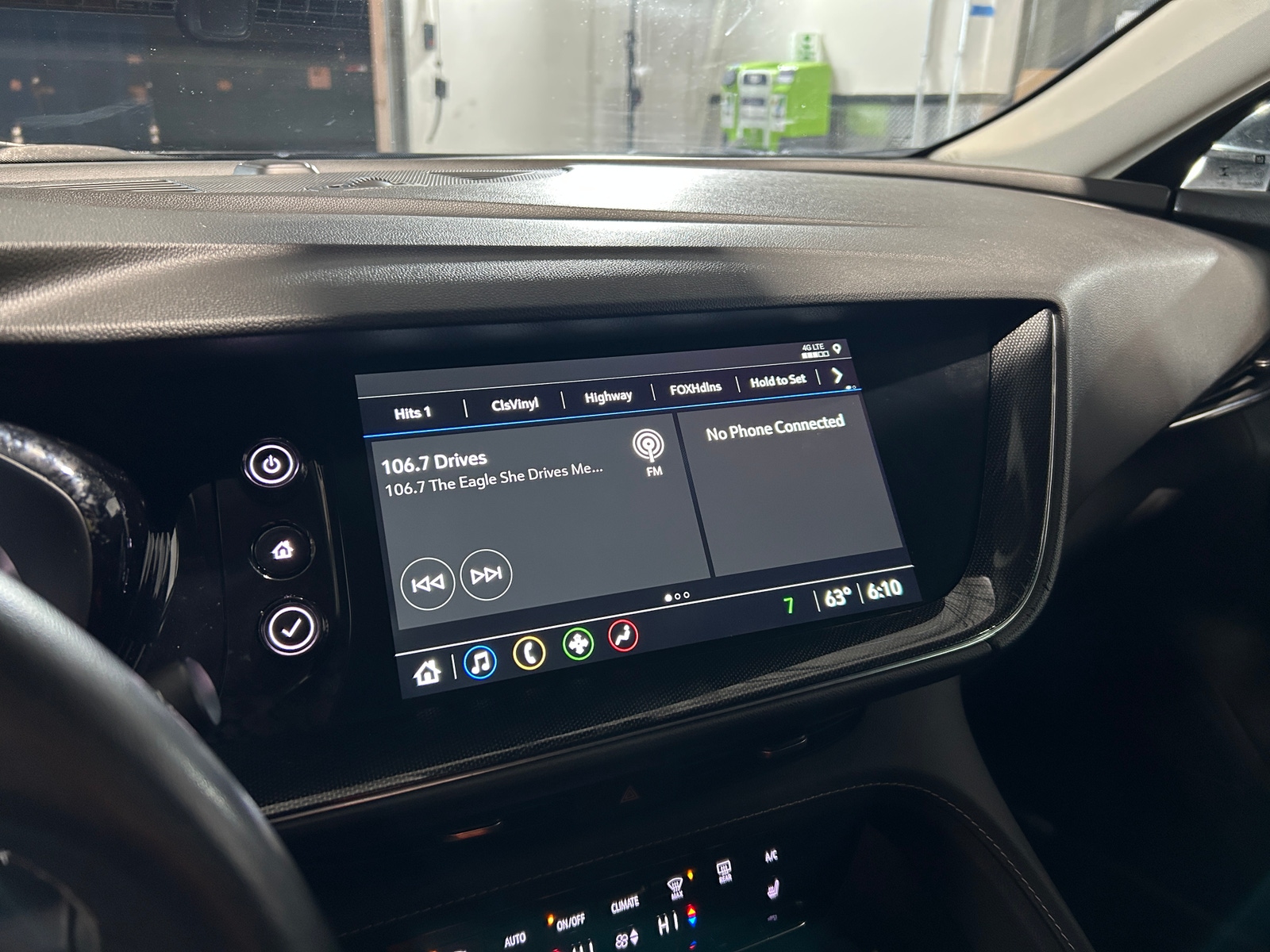 Thumbnail: 2023 Buick Envision - 3