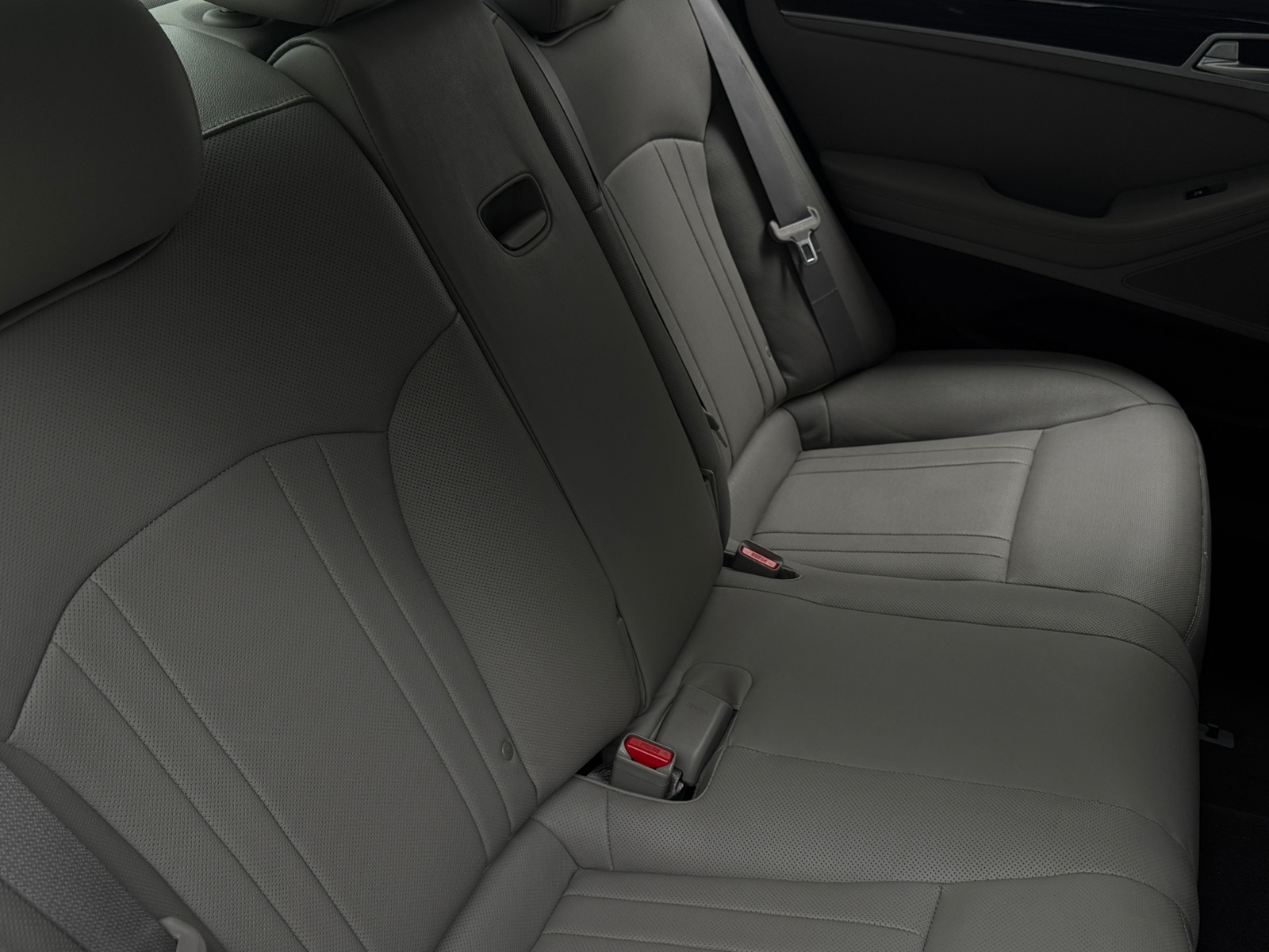 Thumbnail: 2018 Genesis G80 - 5