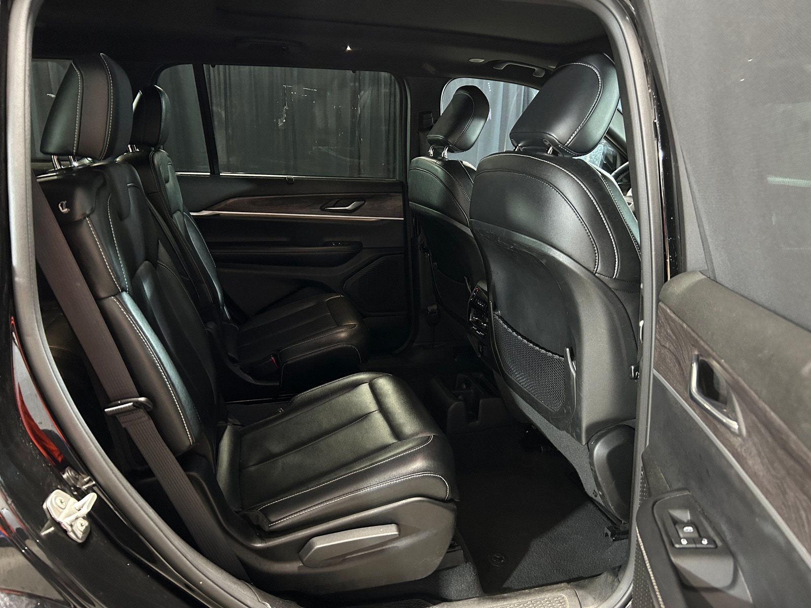 Thumbnail: 2024 Jeep Grand Cherokee L - 5