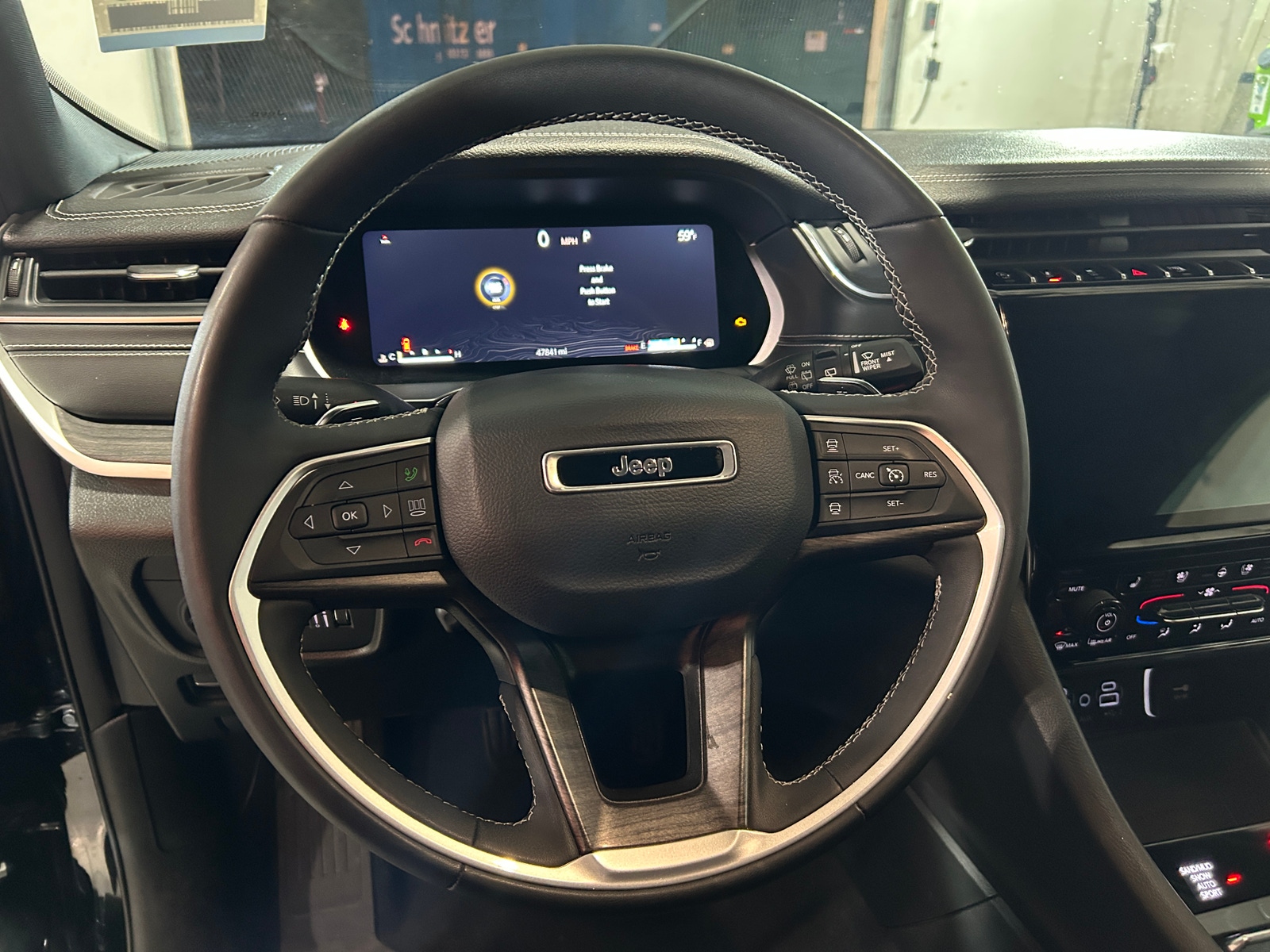 Thumbnail: 2024 Jeep Grand Cherokee L - 4