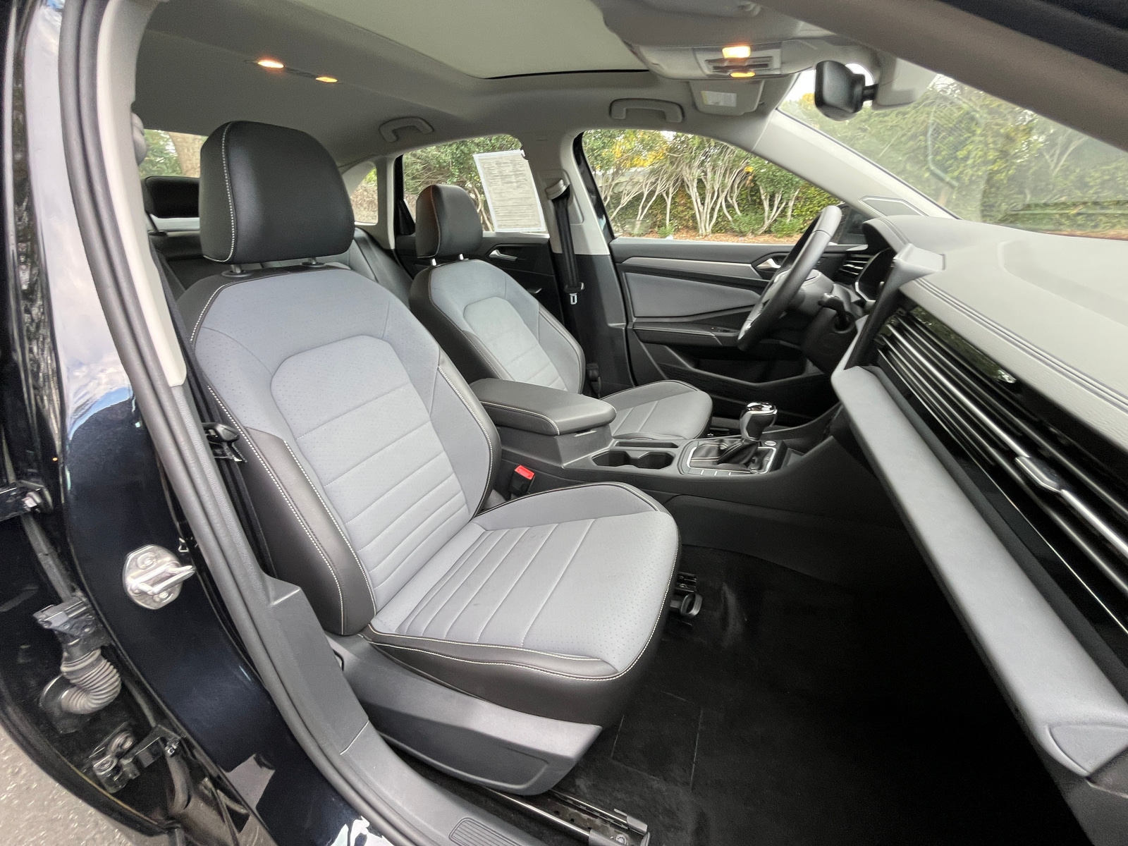 Thumbnail: 2025 Volkswagen Jetta - 2