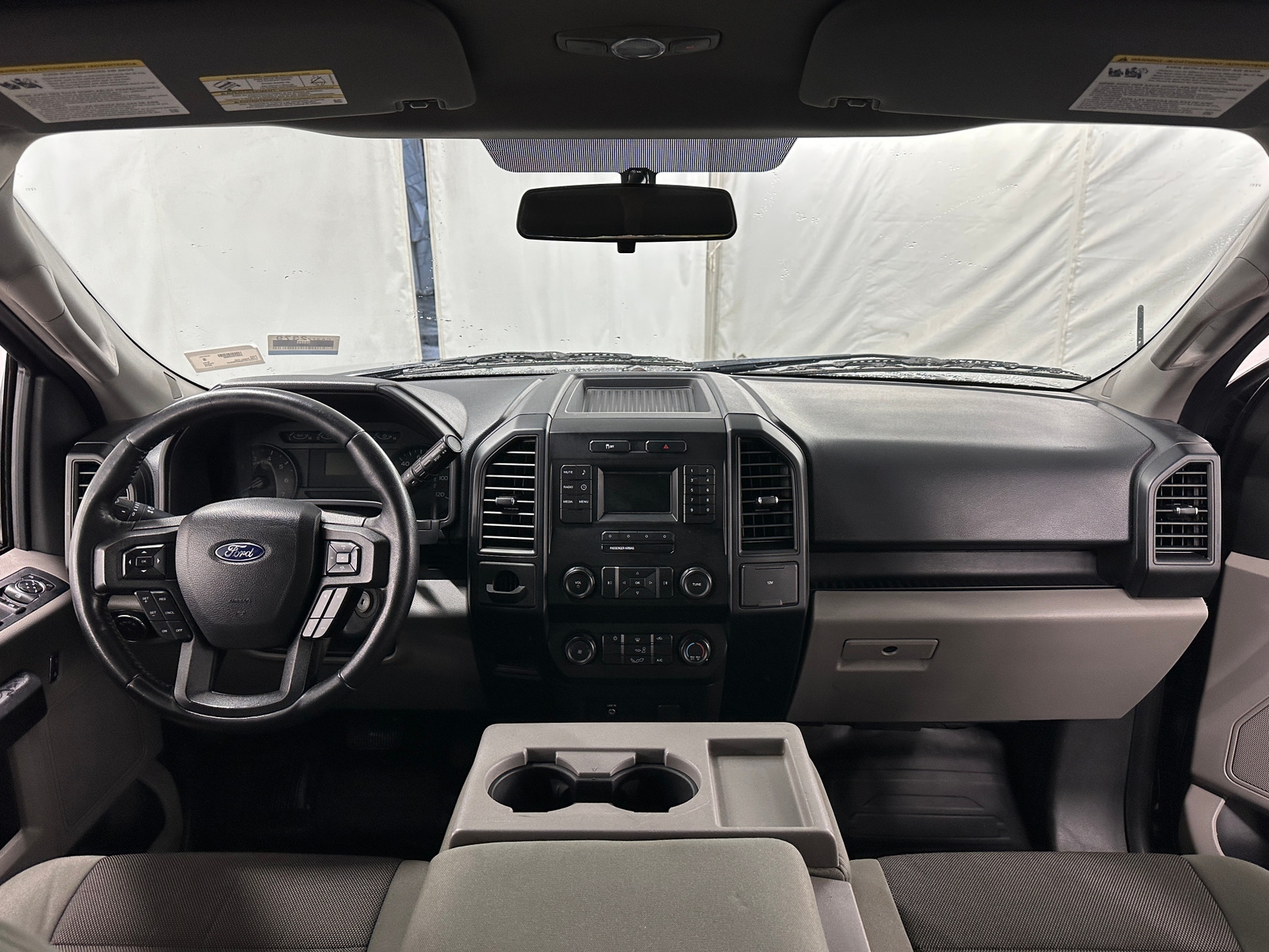 Thumbnail: 2016 Ford Econoline - 3