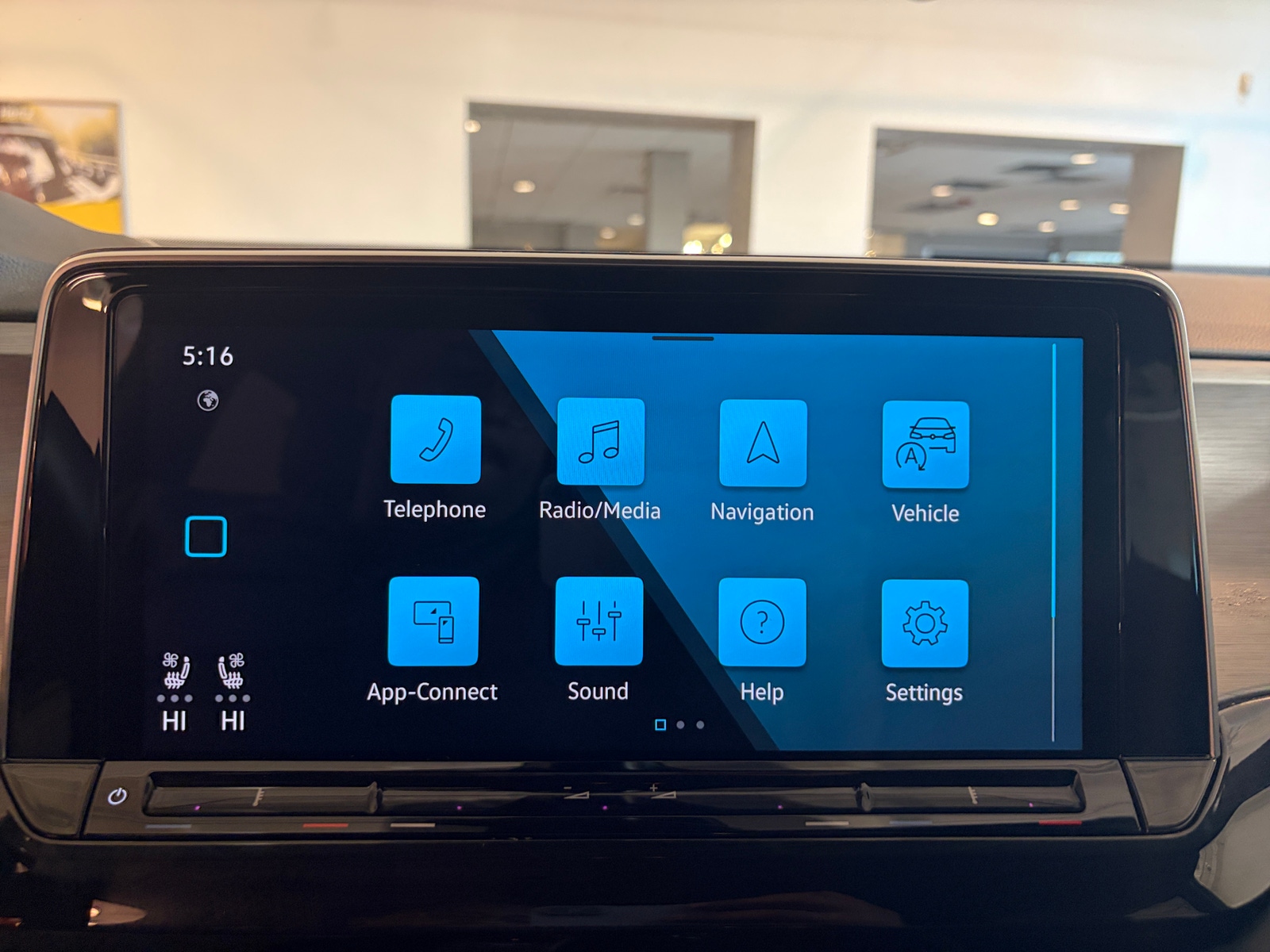 Thumbnail: 2025 Volkswagen Atlas - 3