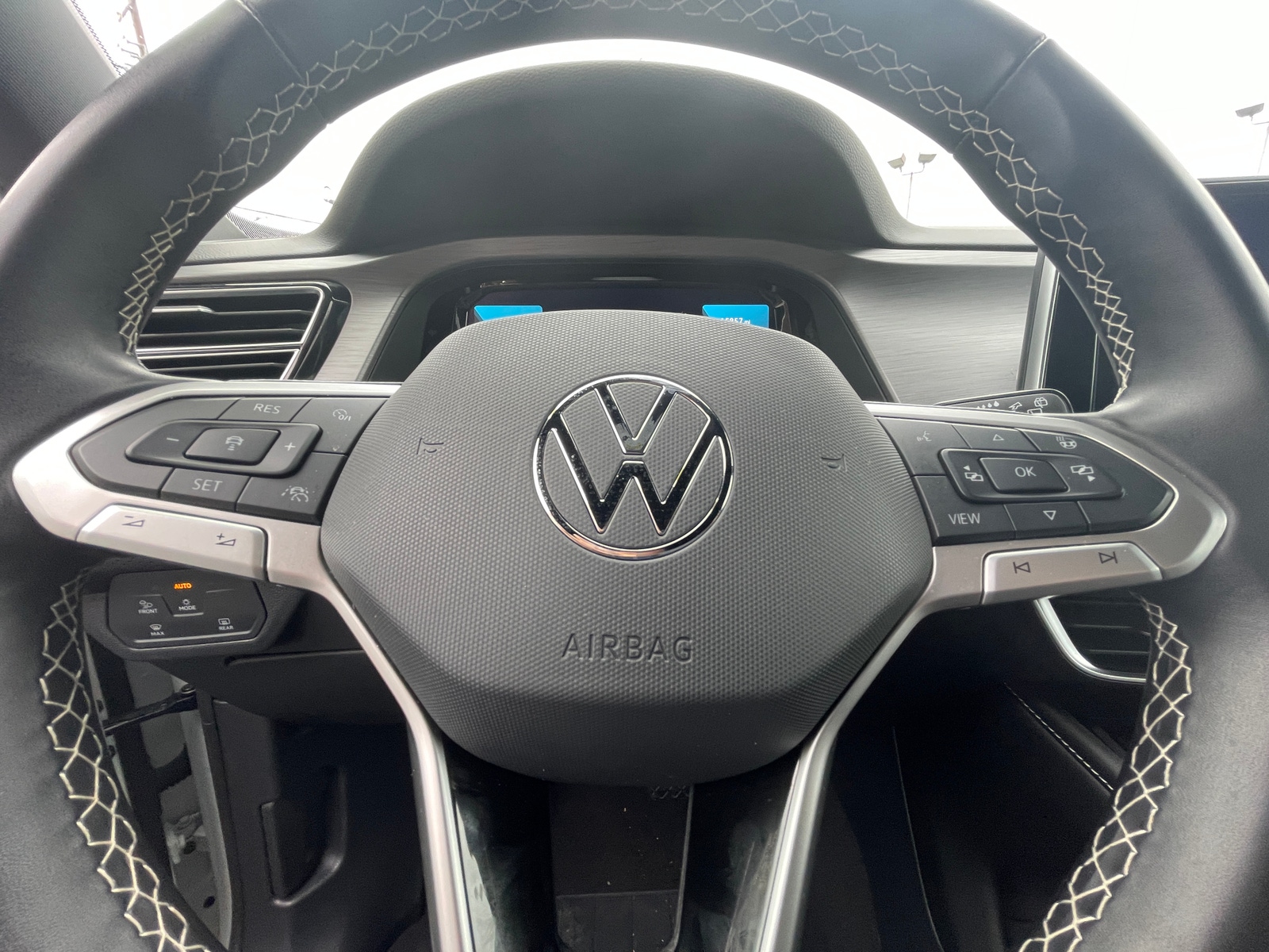 Thumbnail: 2025 Volkswagen Atlas - 4