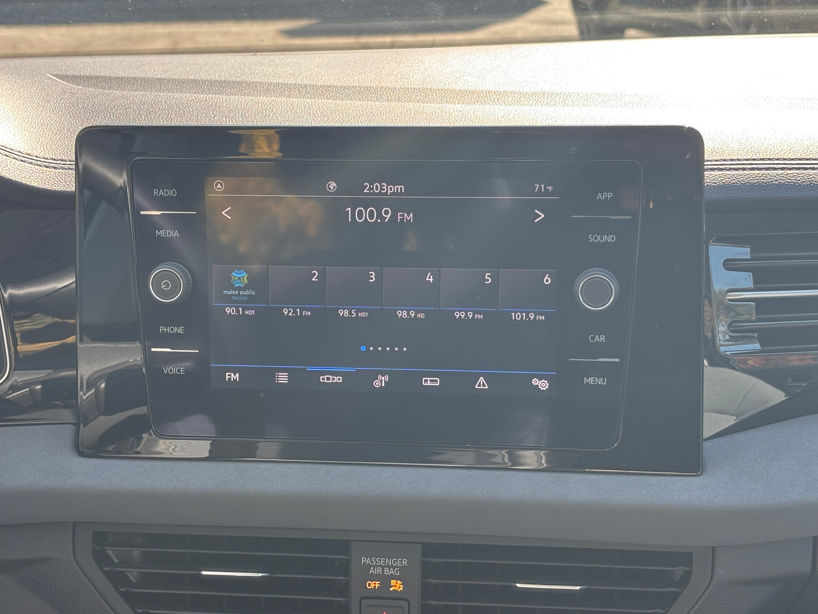 Thumbnail: 2025 Volkswagen Jetta - 4