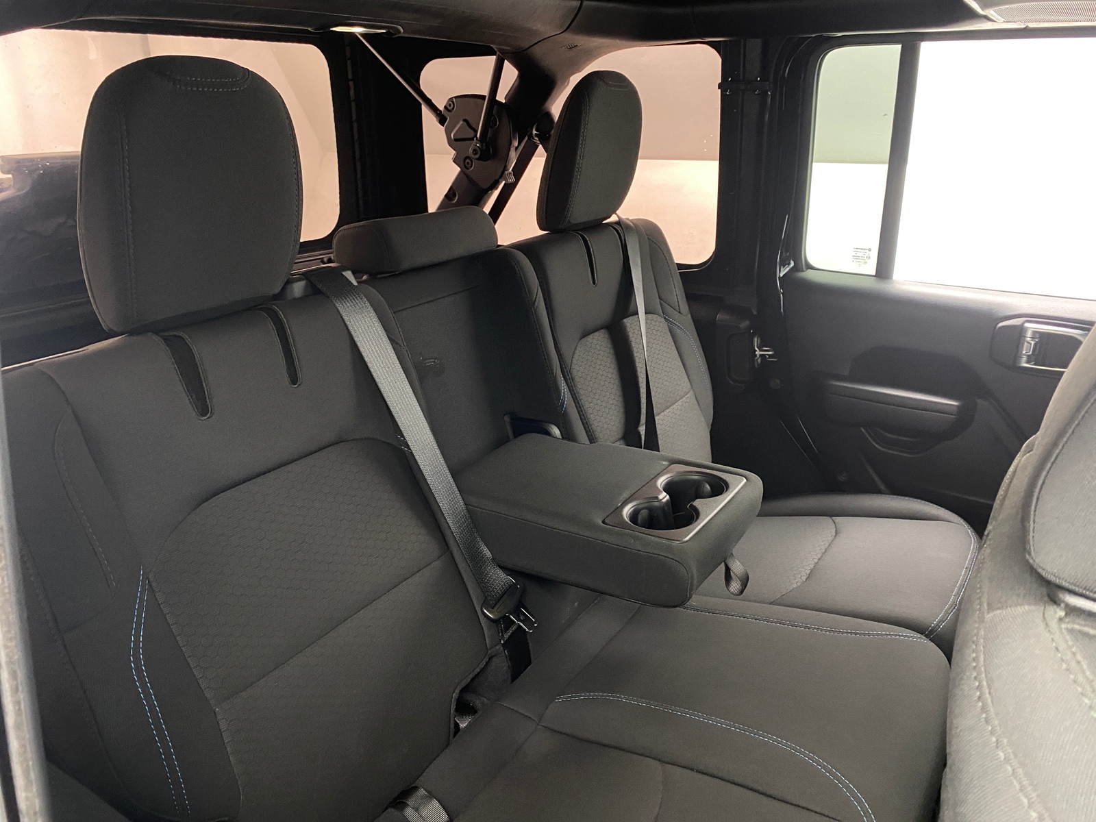 Thumbnail: 2022 Jeep Wrangler - 6