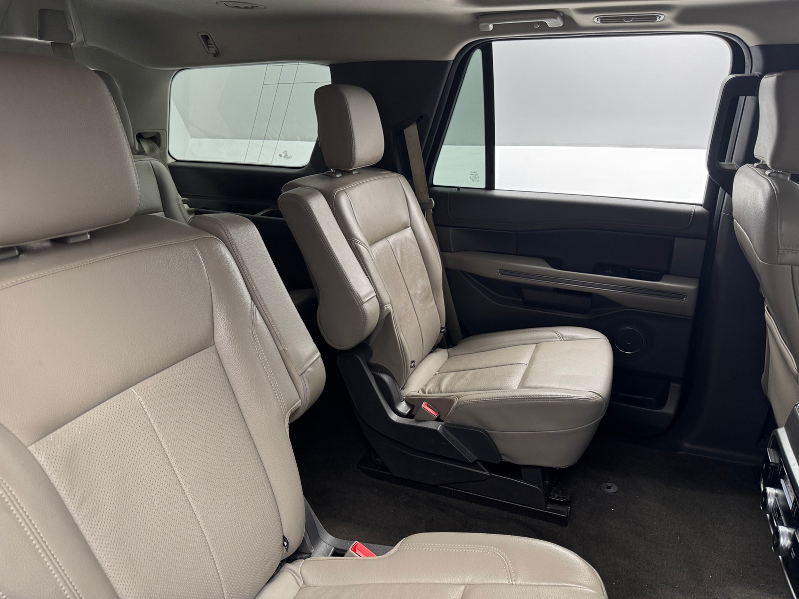 Thumbnail: 2020 Ford Expedition - 5