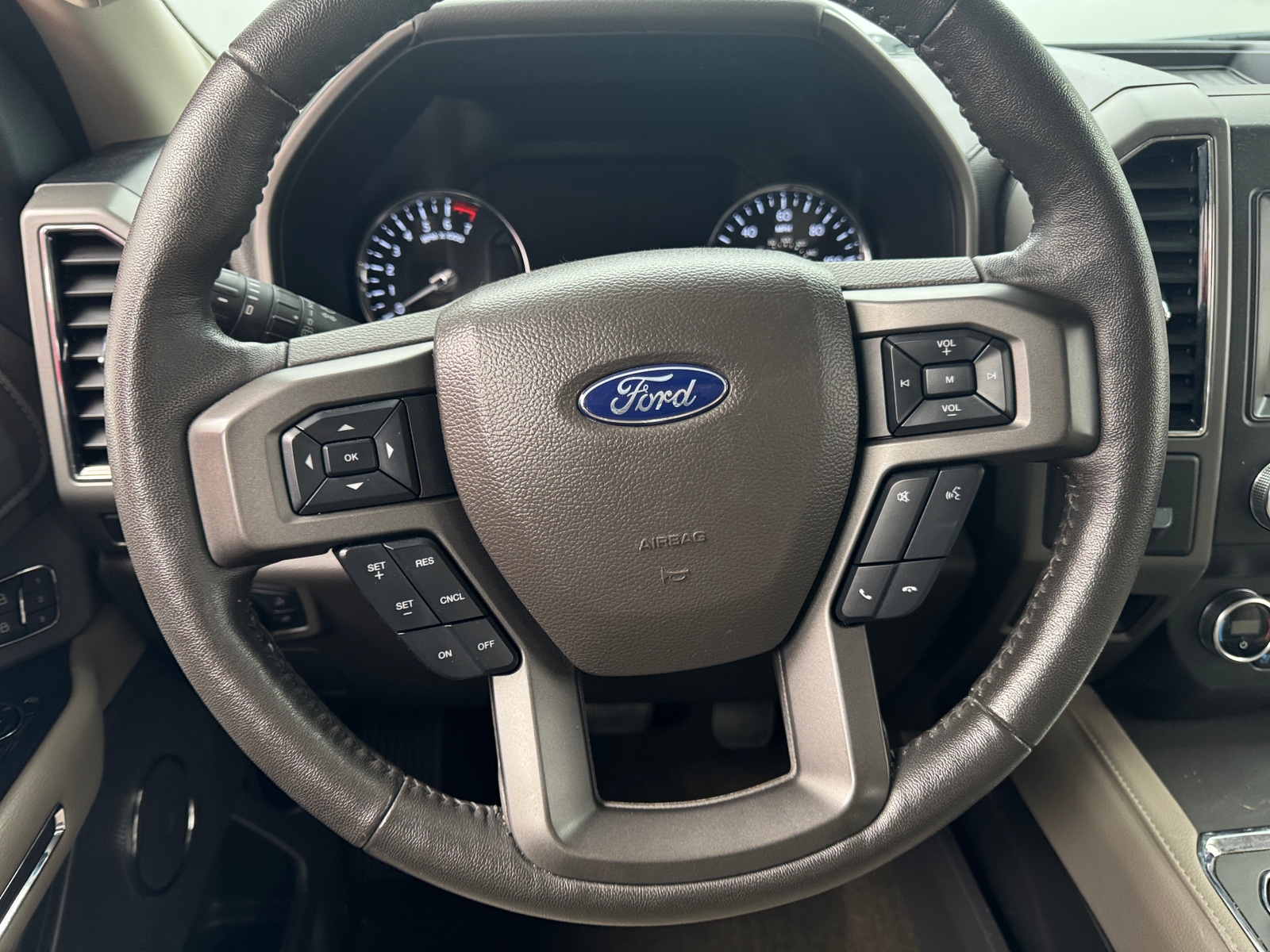 Thumbnail: 2020 Ford Expedition - 4