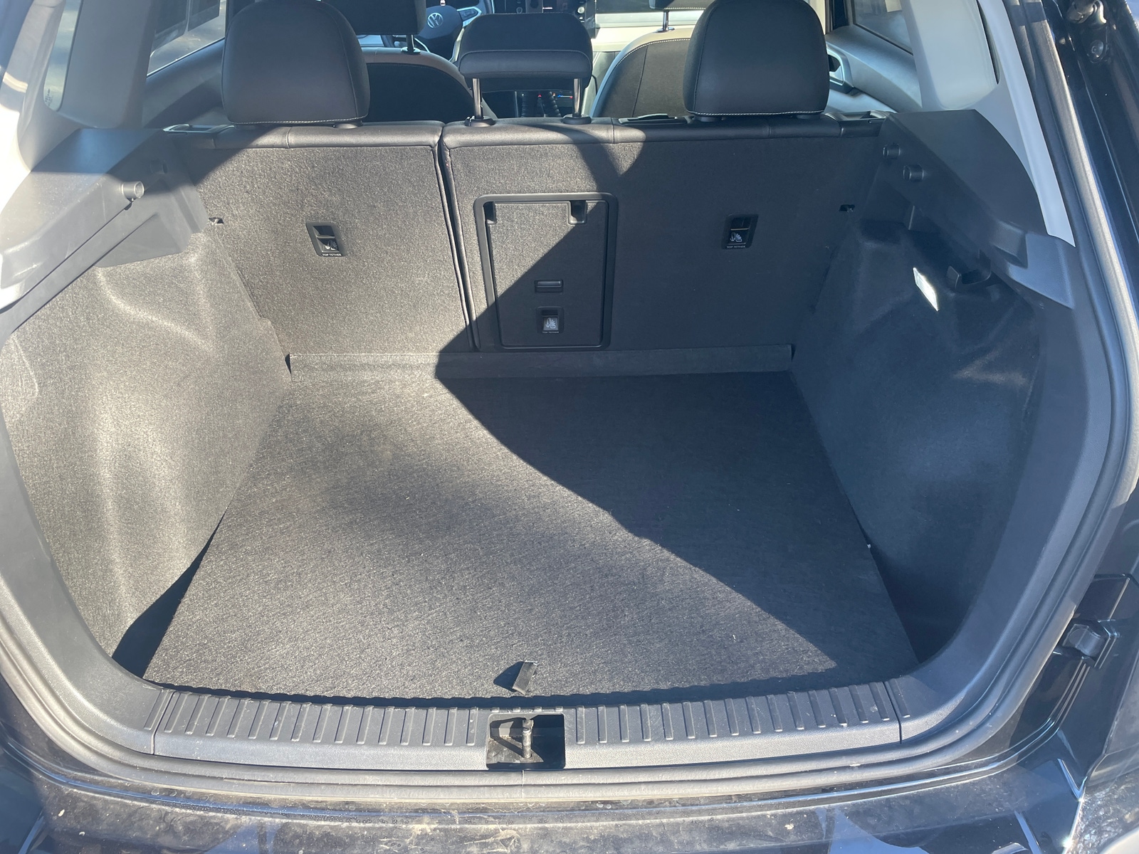 Thumbnail: 2025 Volkswagen Taos - 5