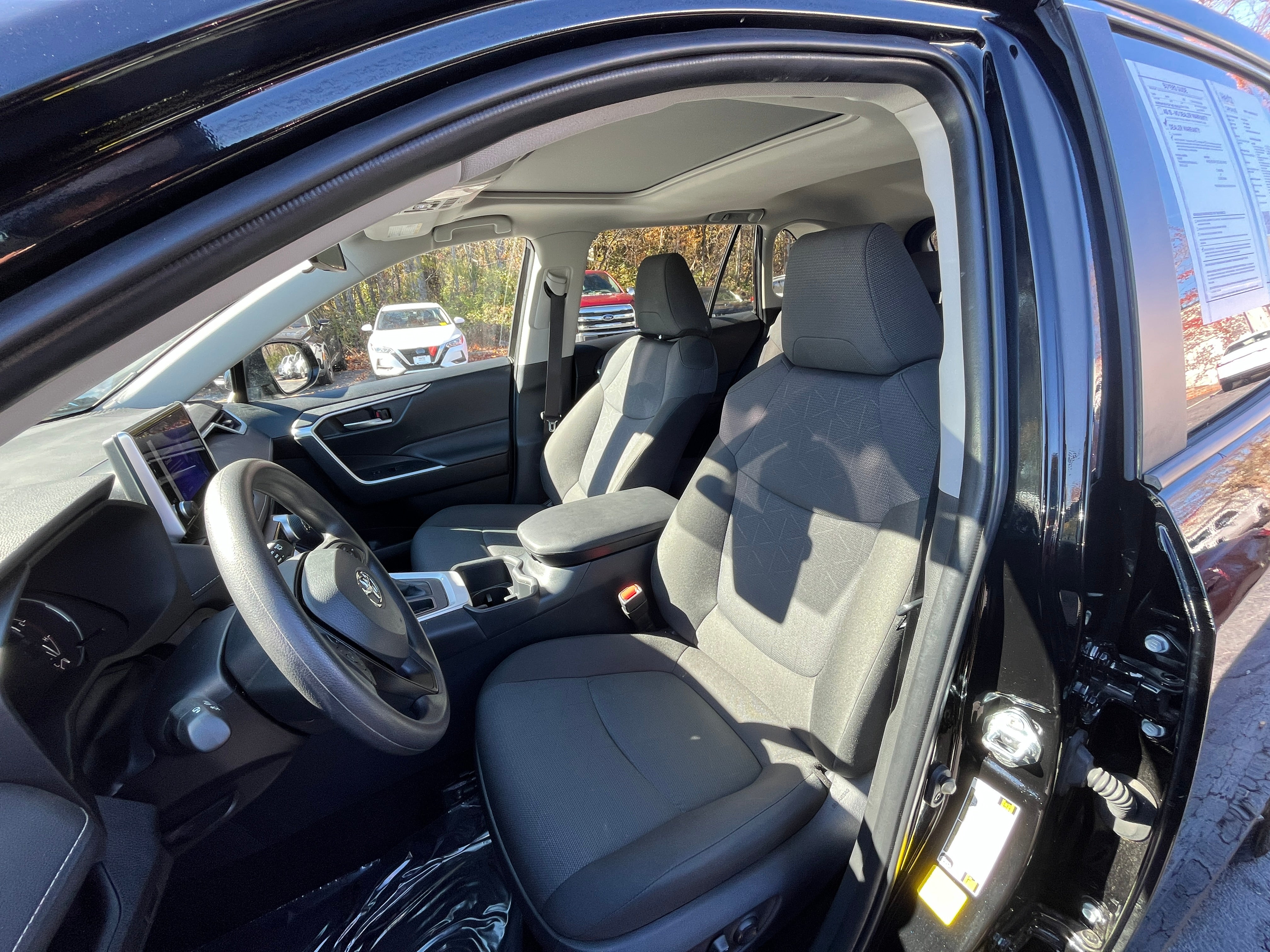 Thumbnail: 2025 Toyota RAV4 - 2