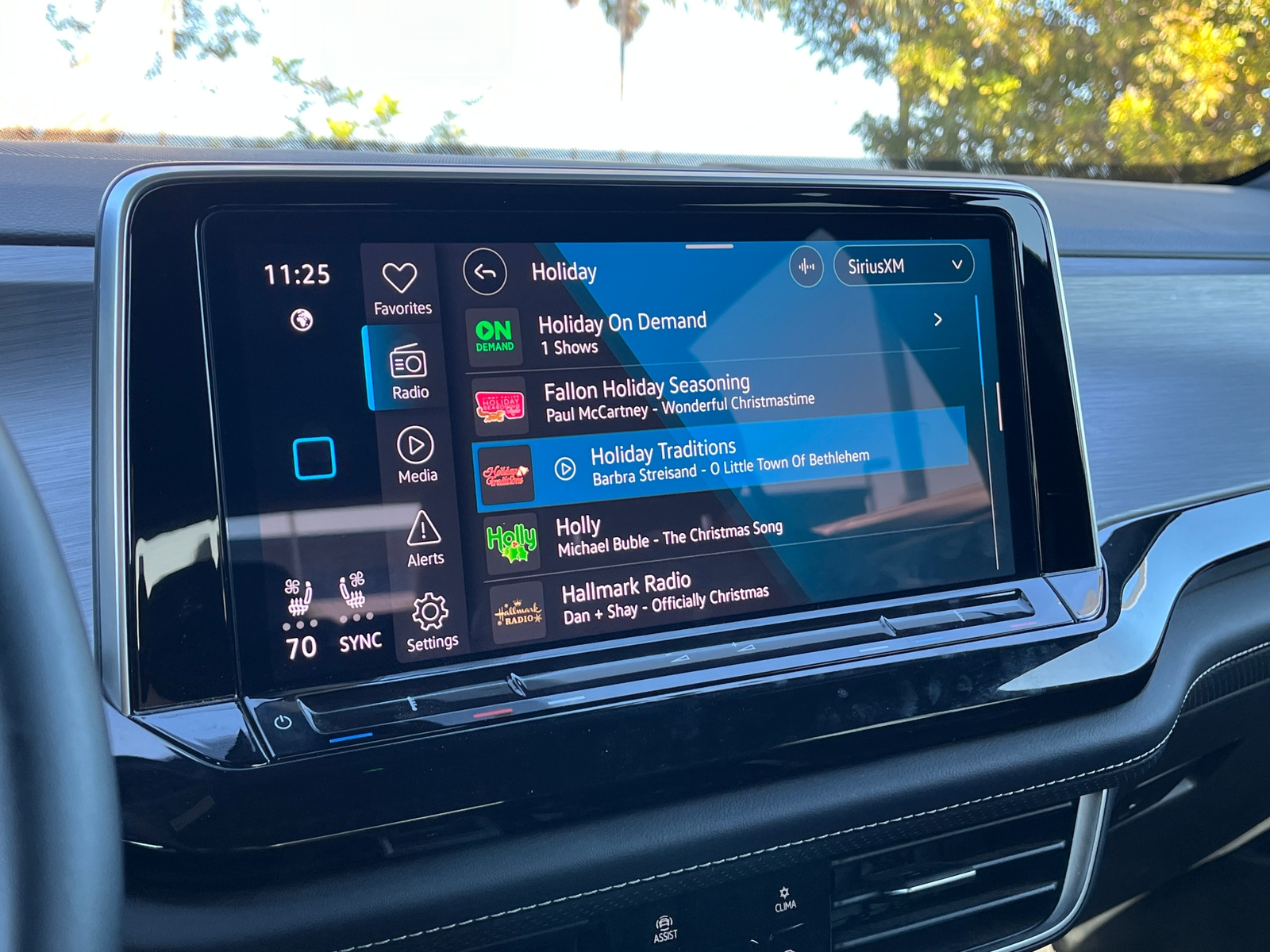 Thumbnail: 2025 Volkswagen Atlas - 4