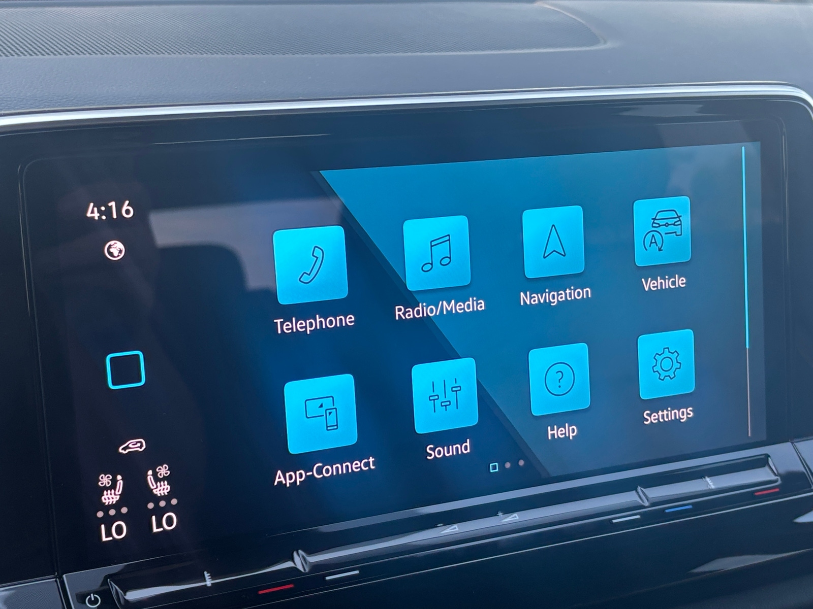 Thumbnail: 2025 Volkswagen Atlas - 4