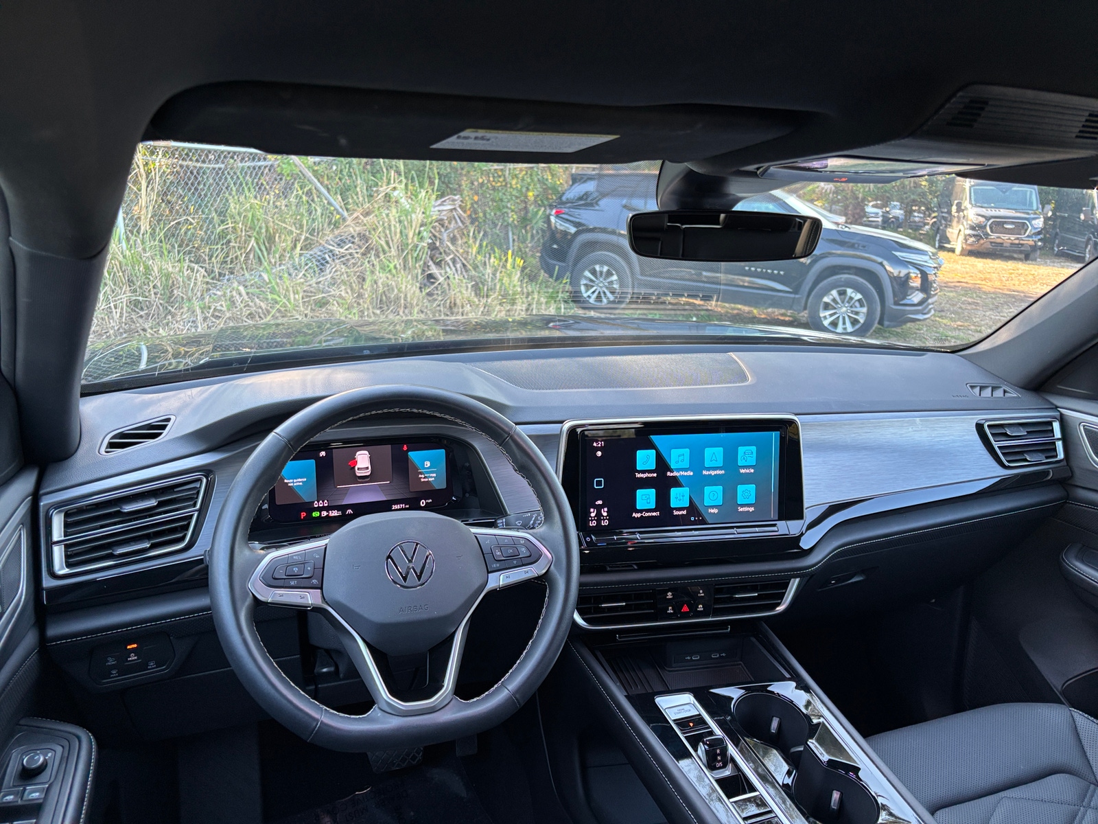 Thumbnail: 2025 Volkswagen Atlas - 3