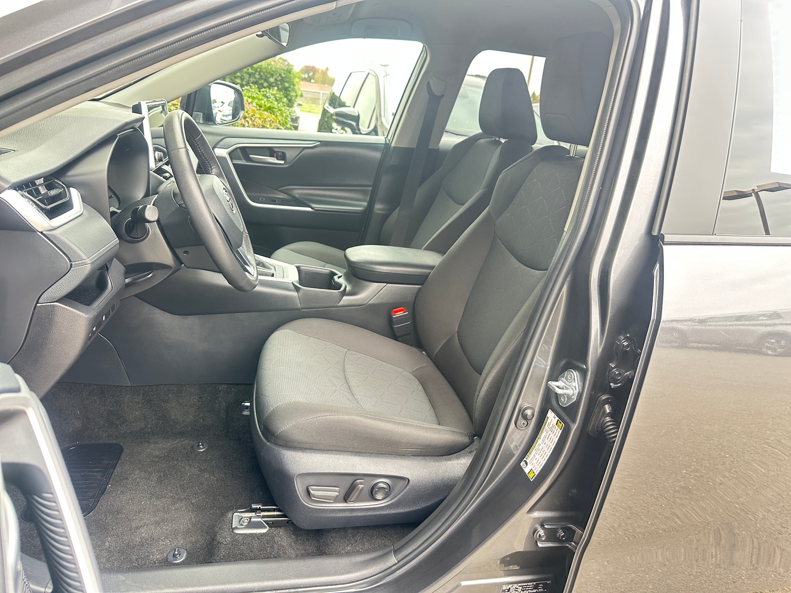 Thumbnail: 2025 Toyota RAV4 - 2