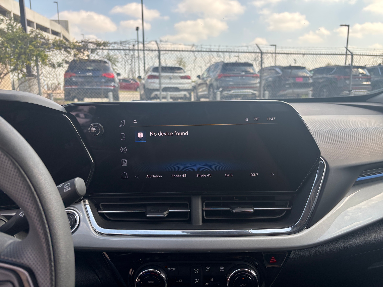 Thumbnail: 2025 Chevrolet Trax - 4