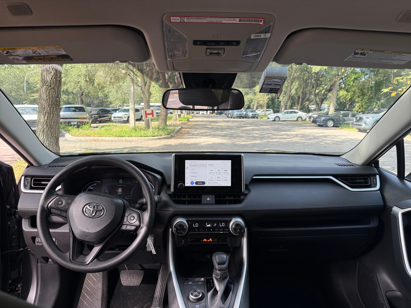 Thumbnail: 2025 Toyota RAV4 - 3