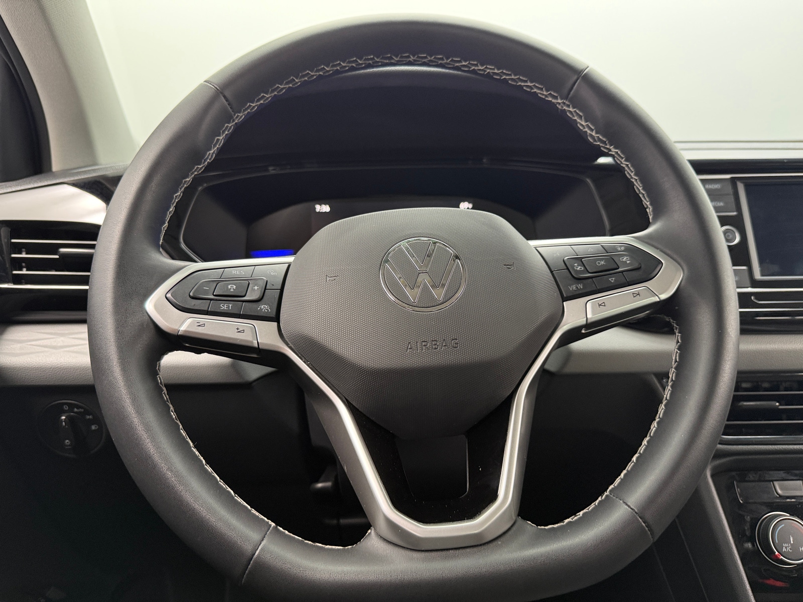 Thumbnail: 2024 Volkswagen Taos - 5