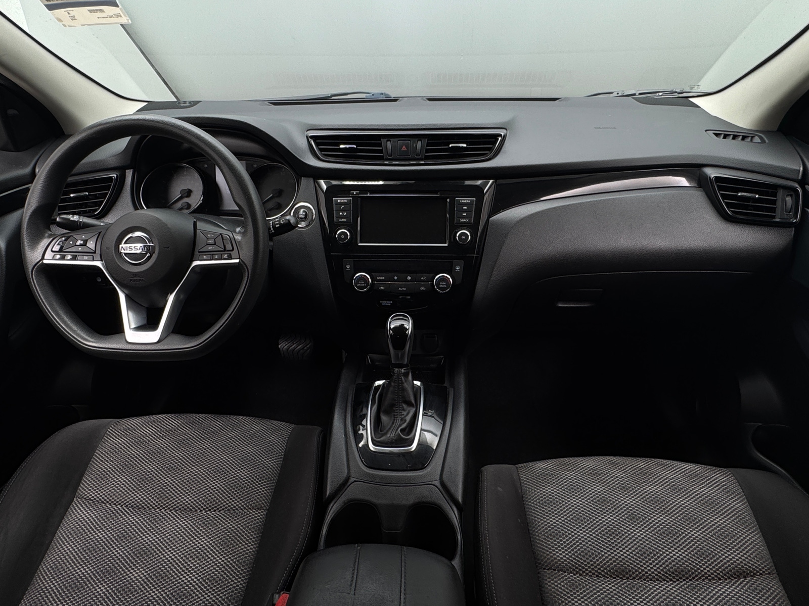 Thumbnail: 2020 Nissan Rogue Sport - 3