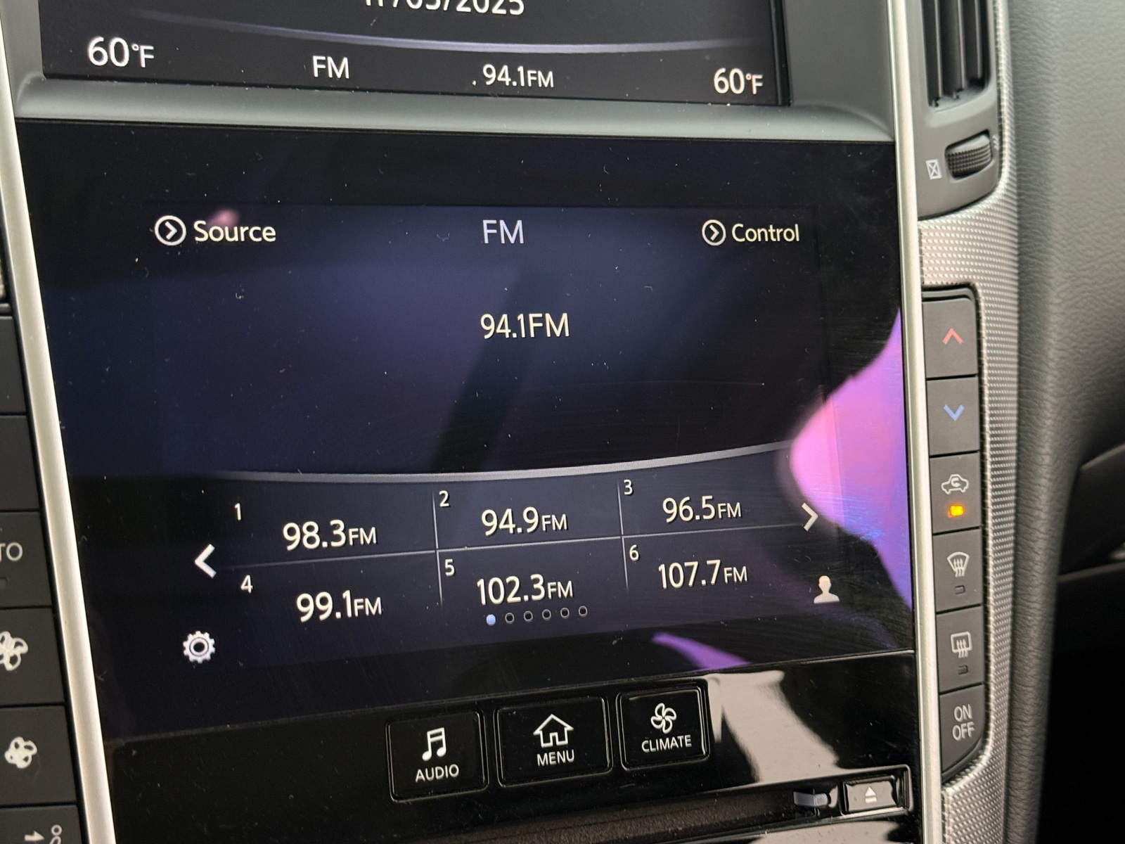 Thumbnail: 2015 INFINITI Q50 - 3