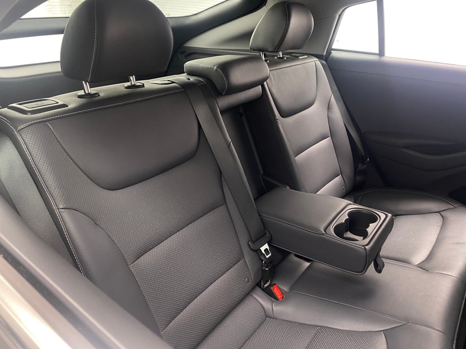 Thumbnail: 2017 Hyundai Ioniq - 5