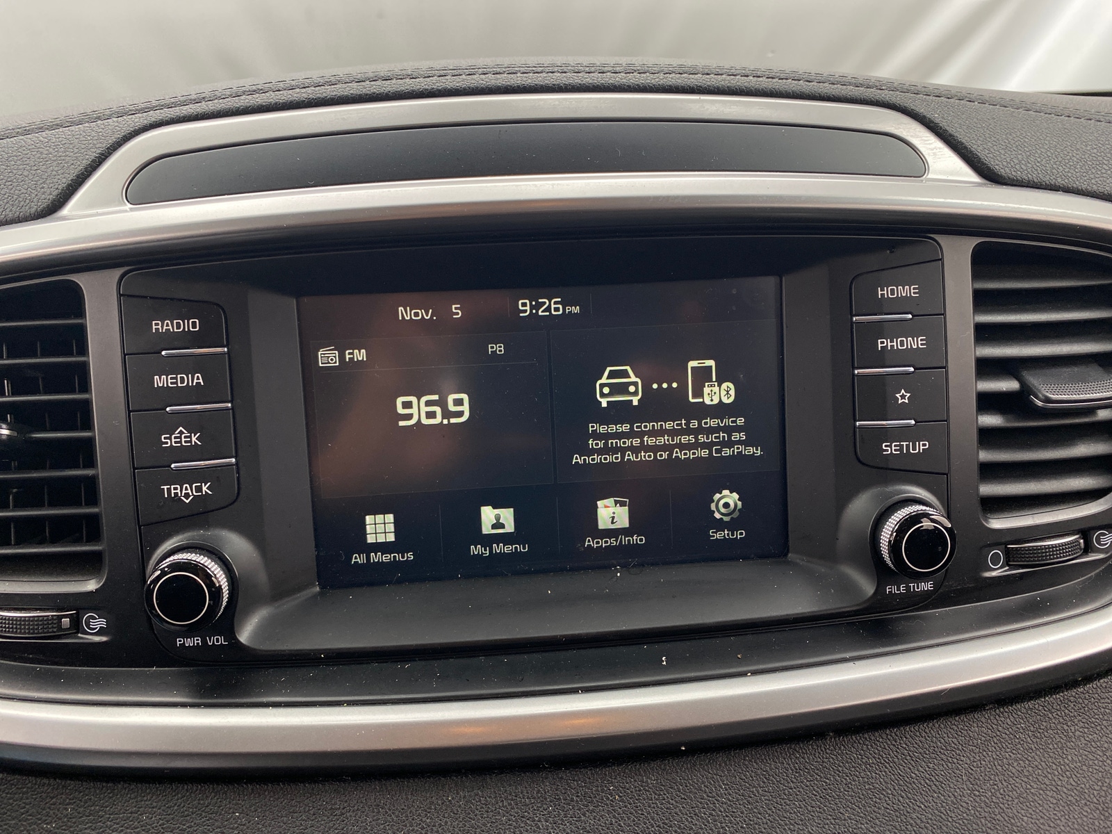 Thumbnail: 2020 Kia Sorento - 4