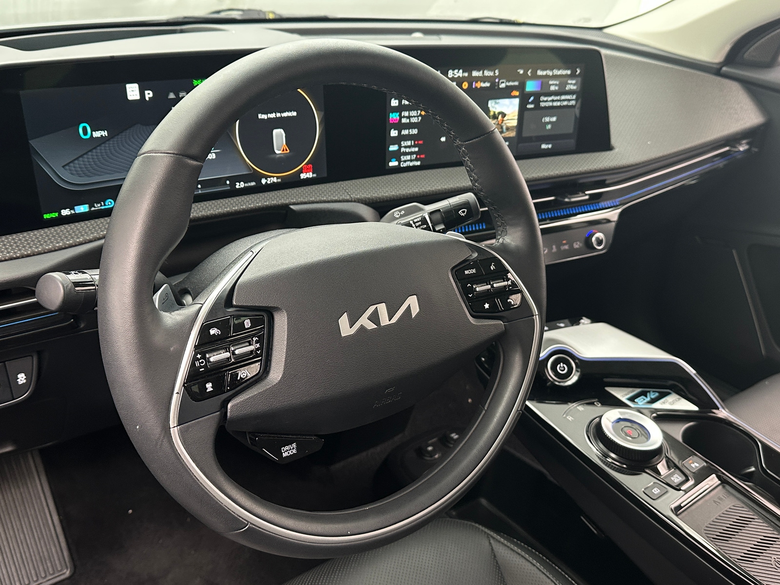 Thumbnail: 2022 Kia EV6 - 5