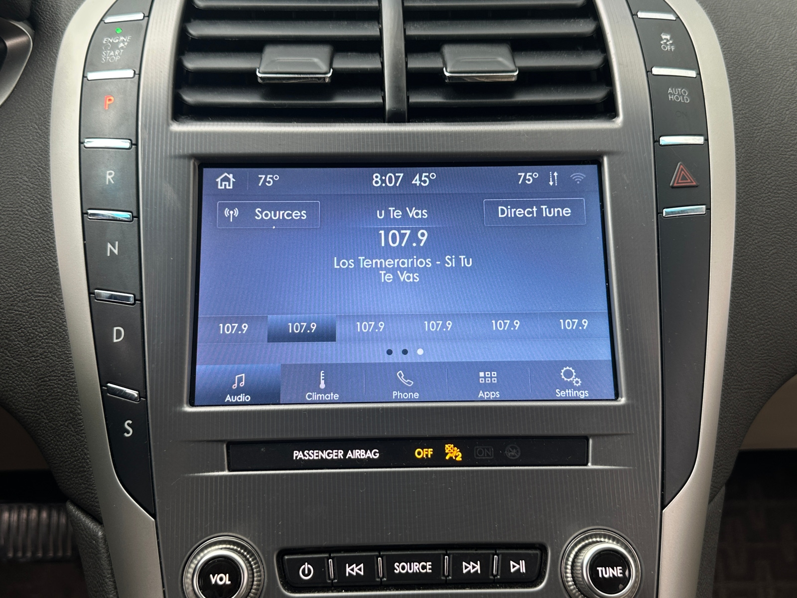 Thumbnail: 2020 Lincoln MKZ - 3