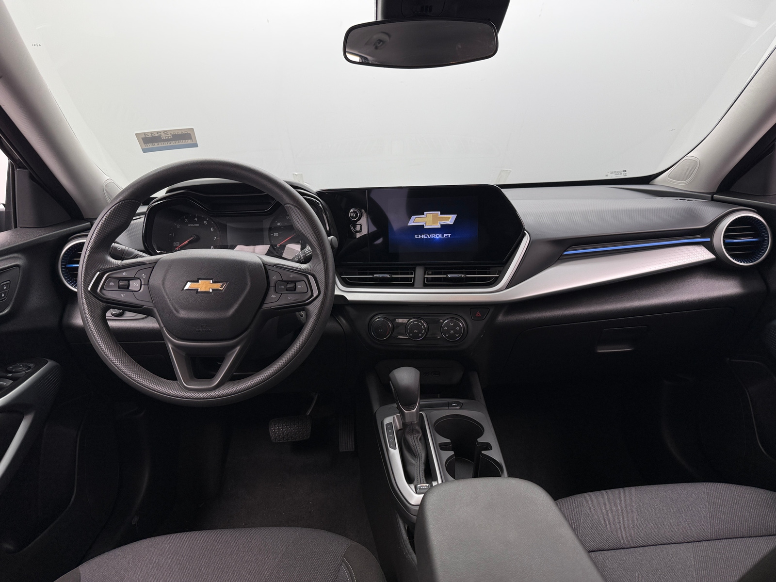 Thumbnail: 2025 Chevrolet Trax - 3