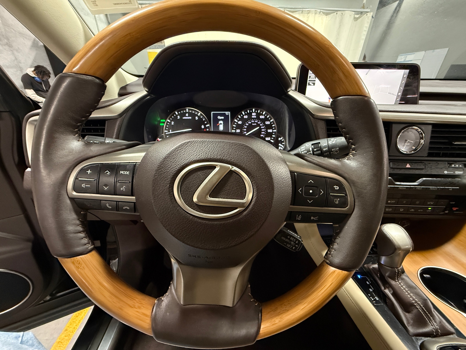 Thumbnail: 2017 Lexus RX - 5